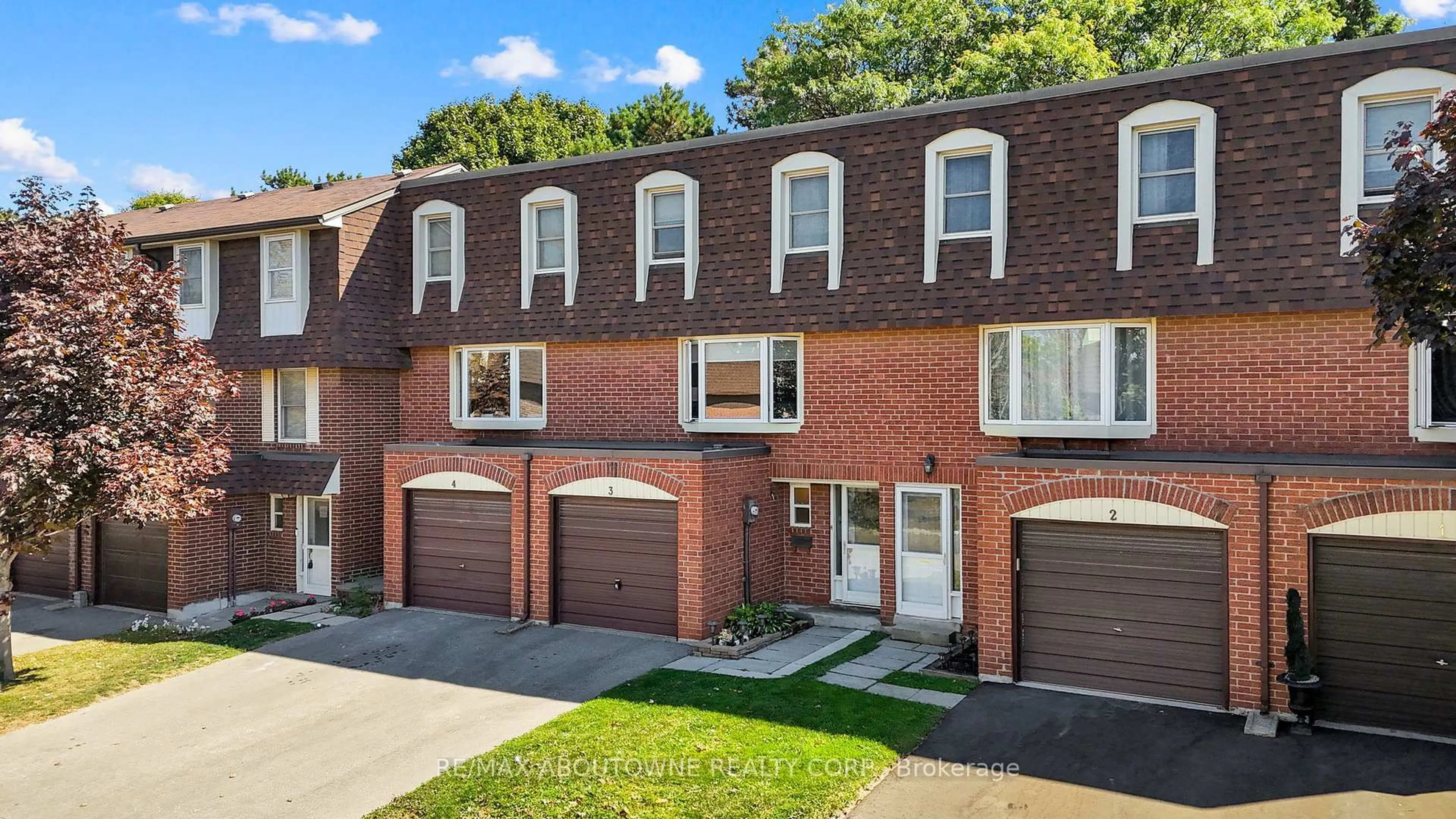 Home with brick exterior material, street for 371 Bronte St #3, Milton Ontario L9T 3K5