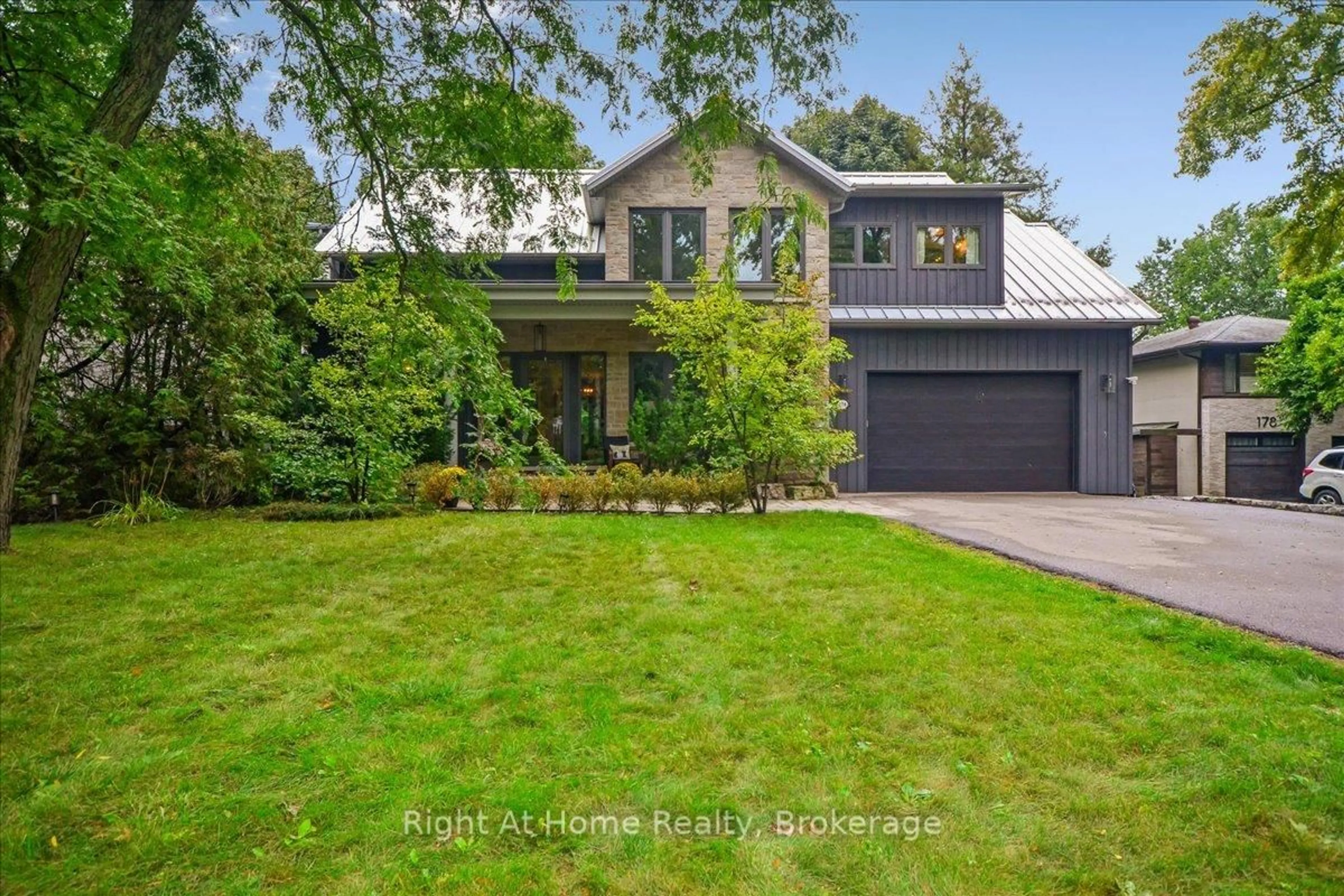 Home with brick exterior material, street for 176 Viewbank Cres, Oakville Ontario L6L 1R4