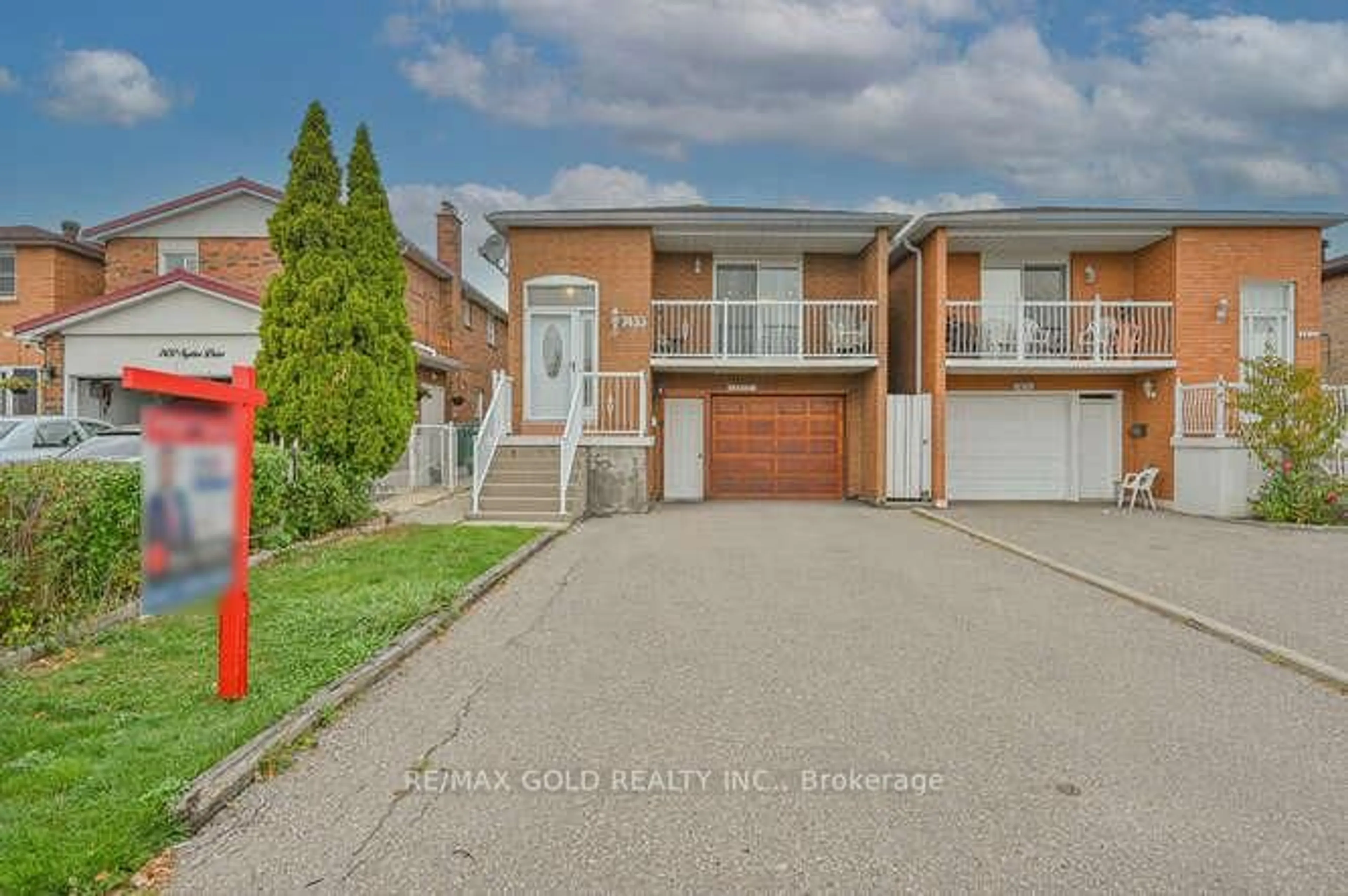 Home with brick exterior material, street for 7433 Sigsbee Dr, Mississauga Ontario L4T 3S5