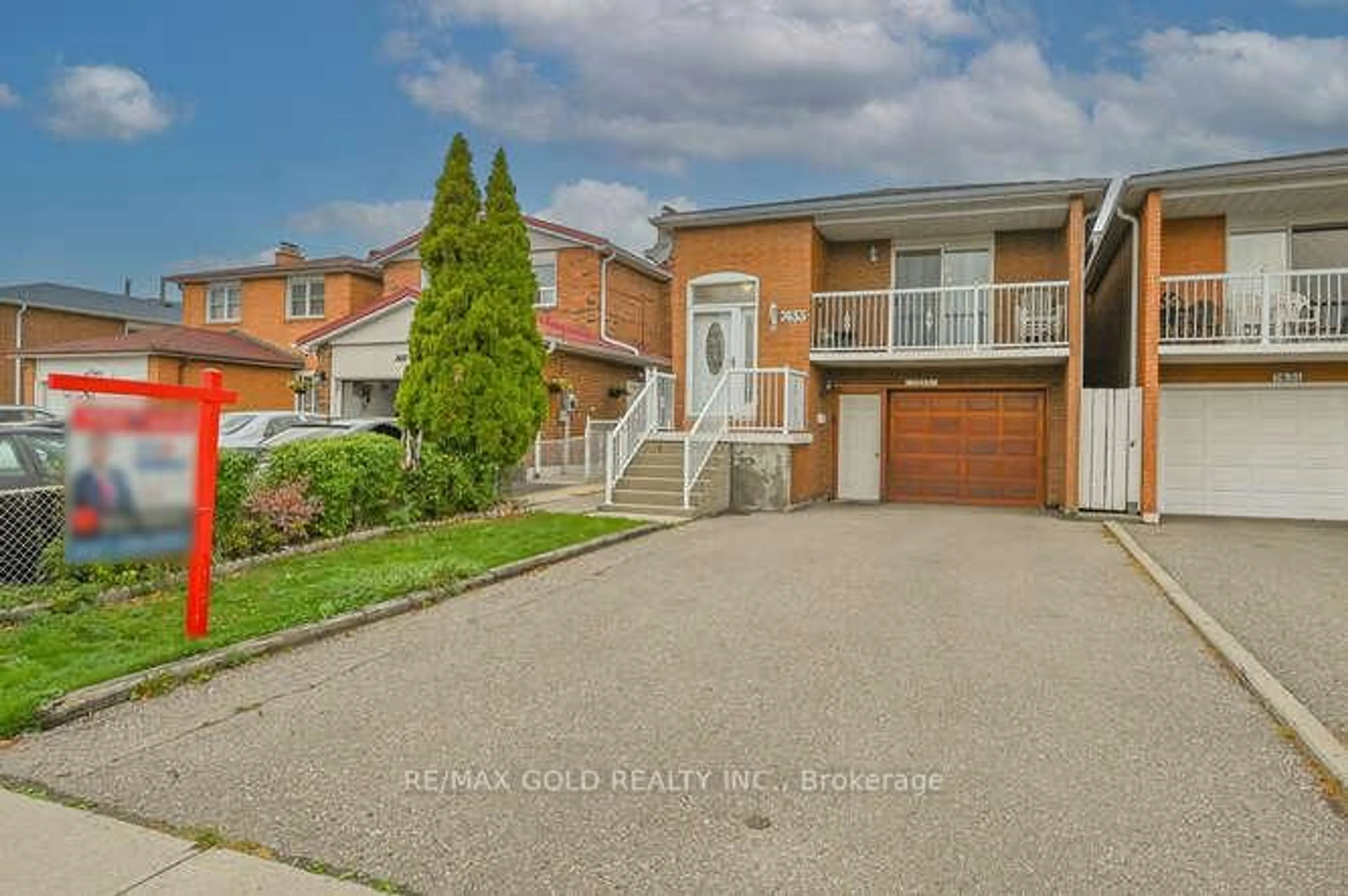Home with brick exterior material, street for 7433 Sigsbee Dr, Mississauga Ontario L4T 3S5