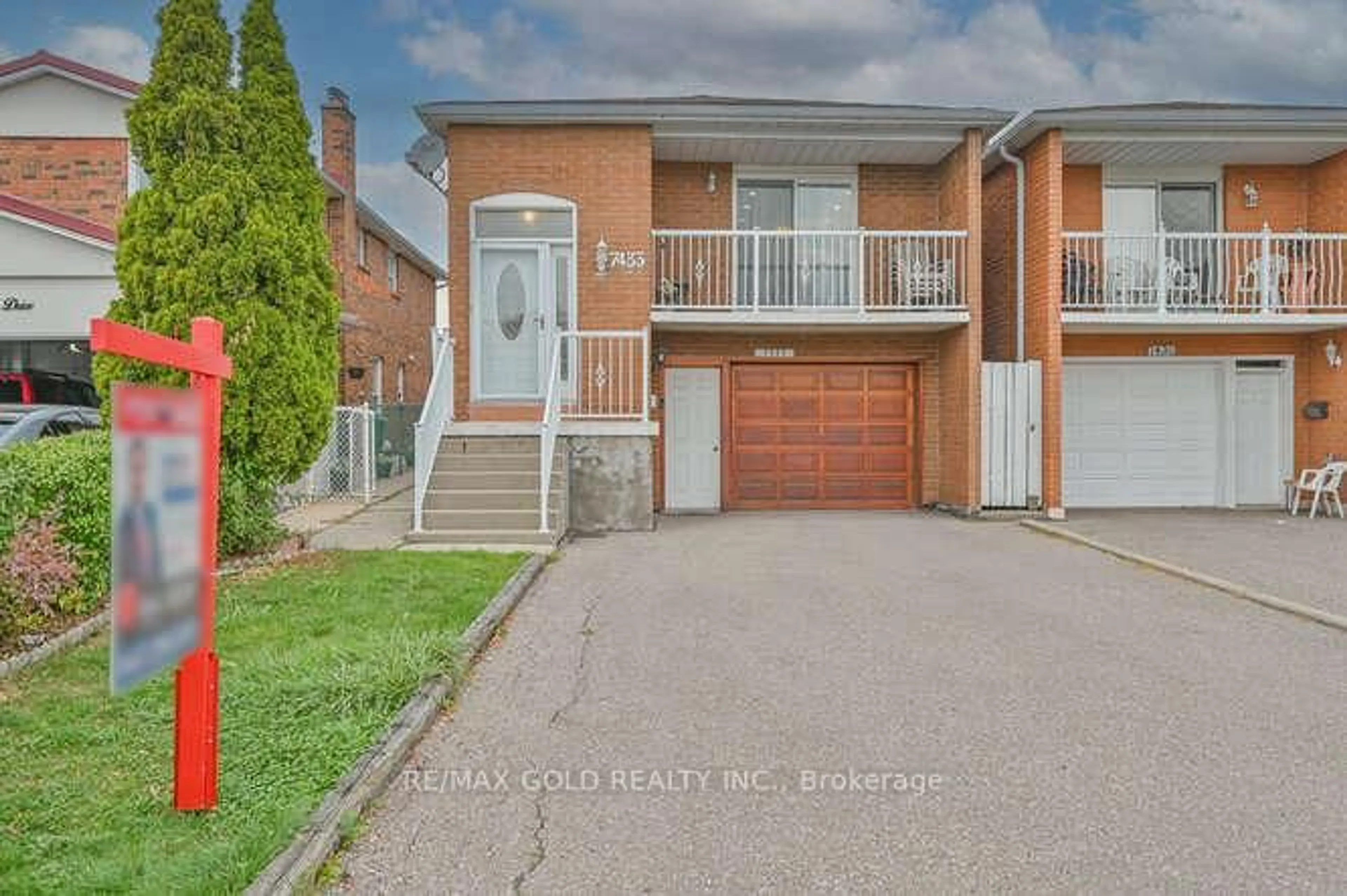 Home with brick exterior material, street for 7433 Sigsbee Dr, Mississauga Ontario L4T 3S5