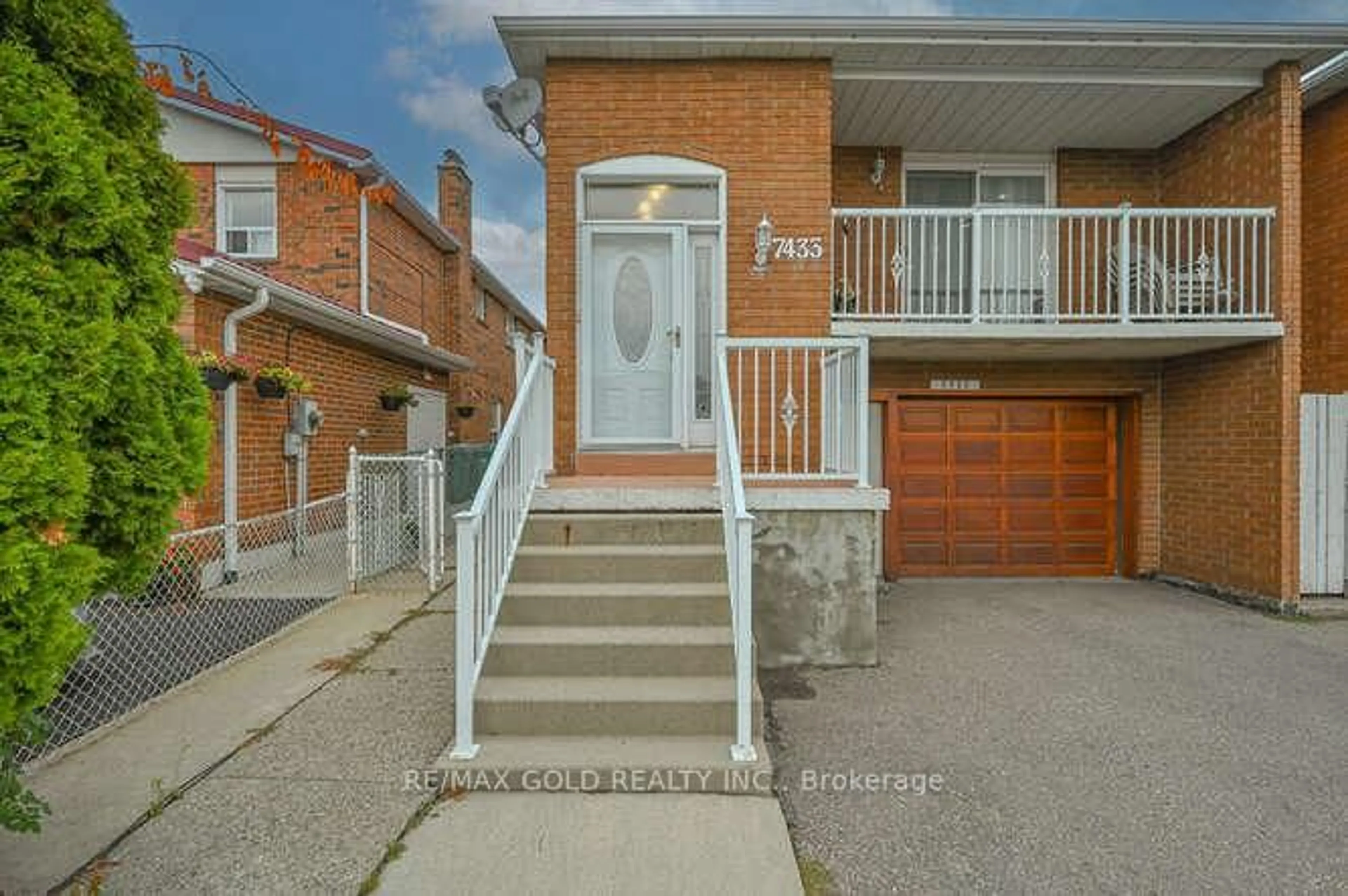 Unknown for 7433 Sigsbee Dr, Mississauga Ontario L4T 3S5