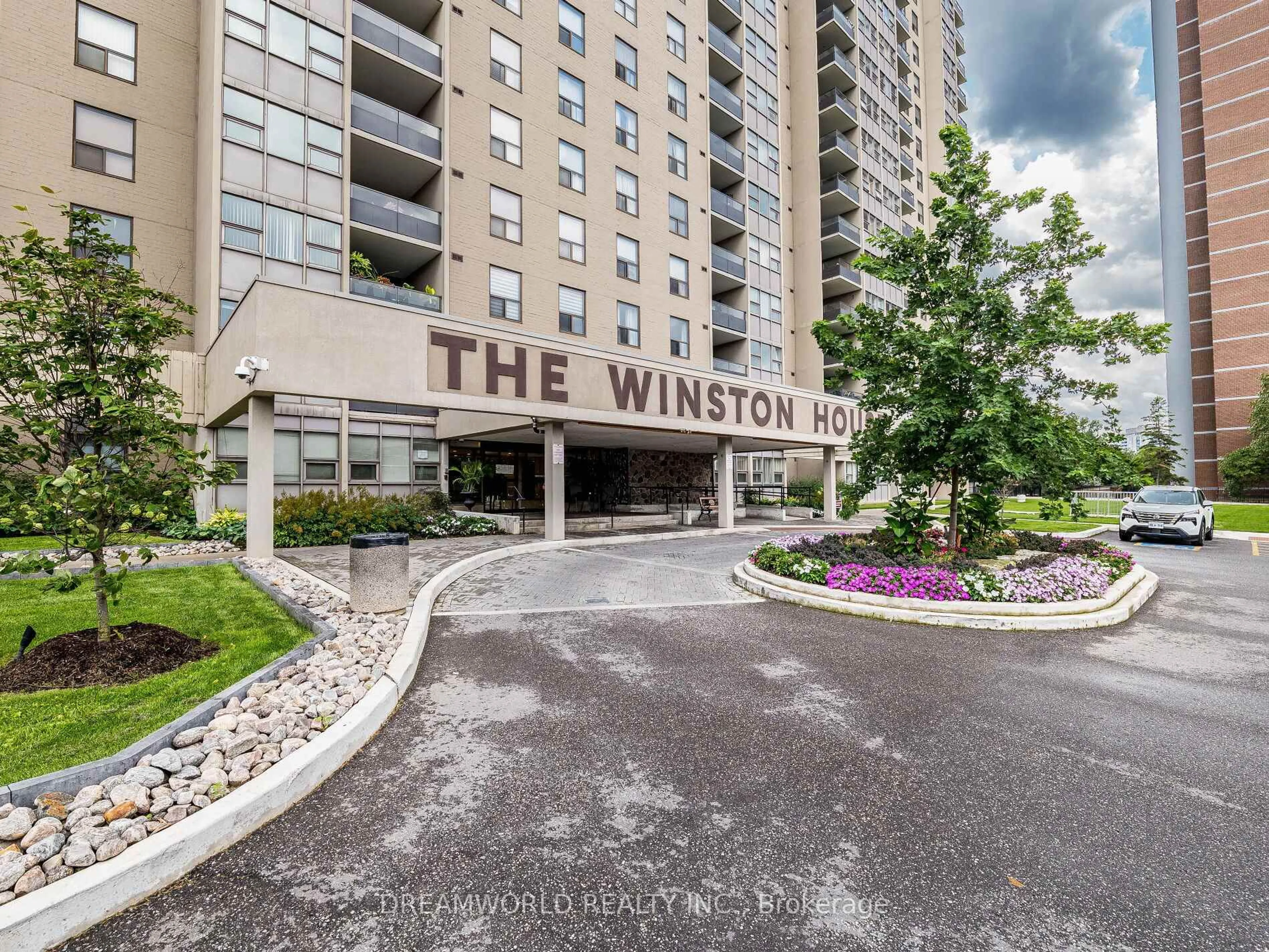 Indoor foyer for 75 Emmett Ave #2104, Toronto Ontario M6M 5A7