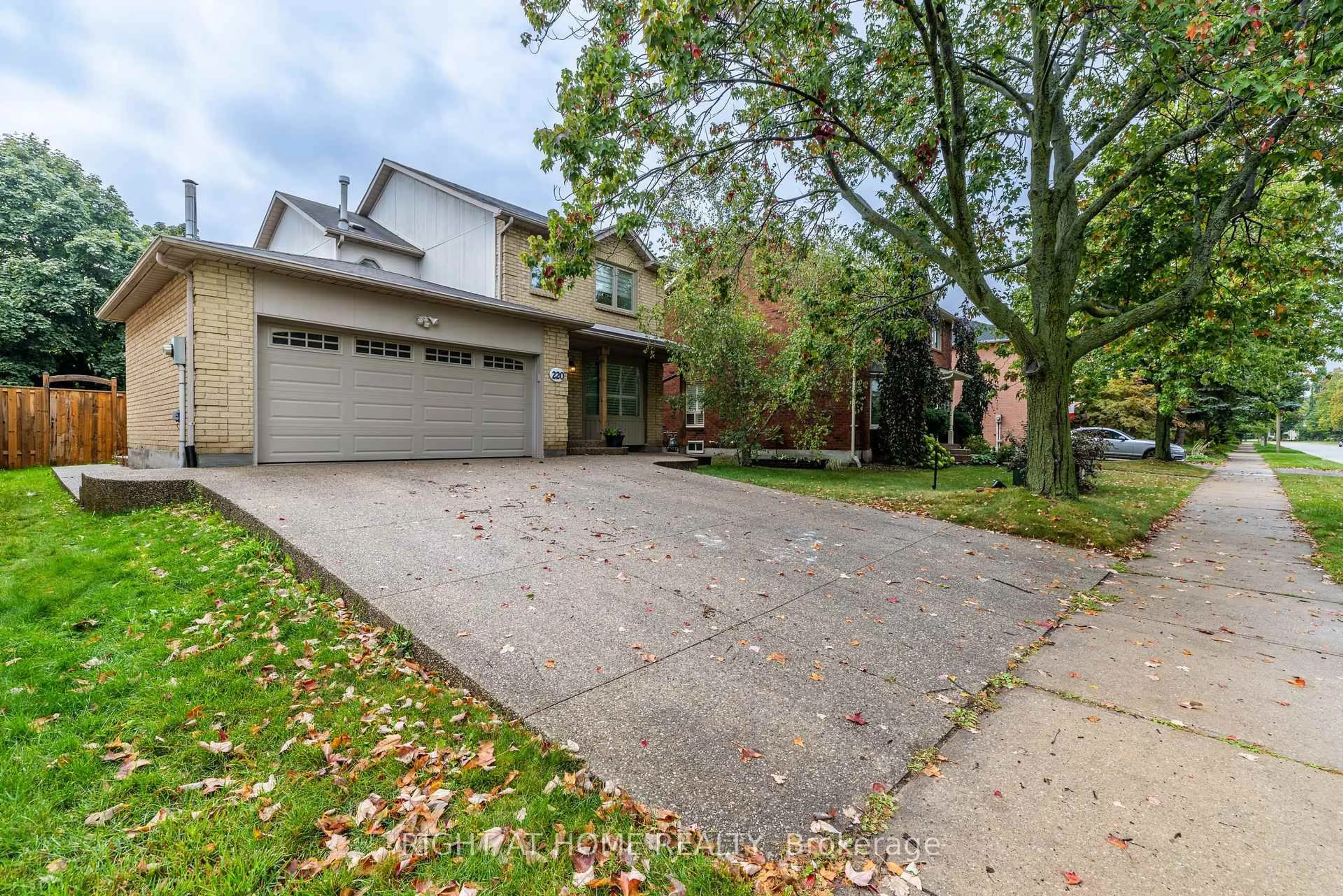 Unknown for 220 O'donoghue Ave, Oakville Ontario L6H 3W6