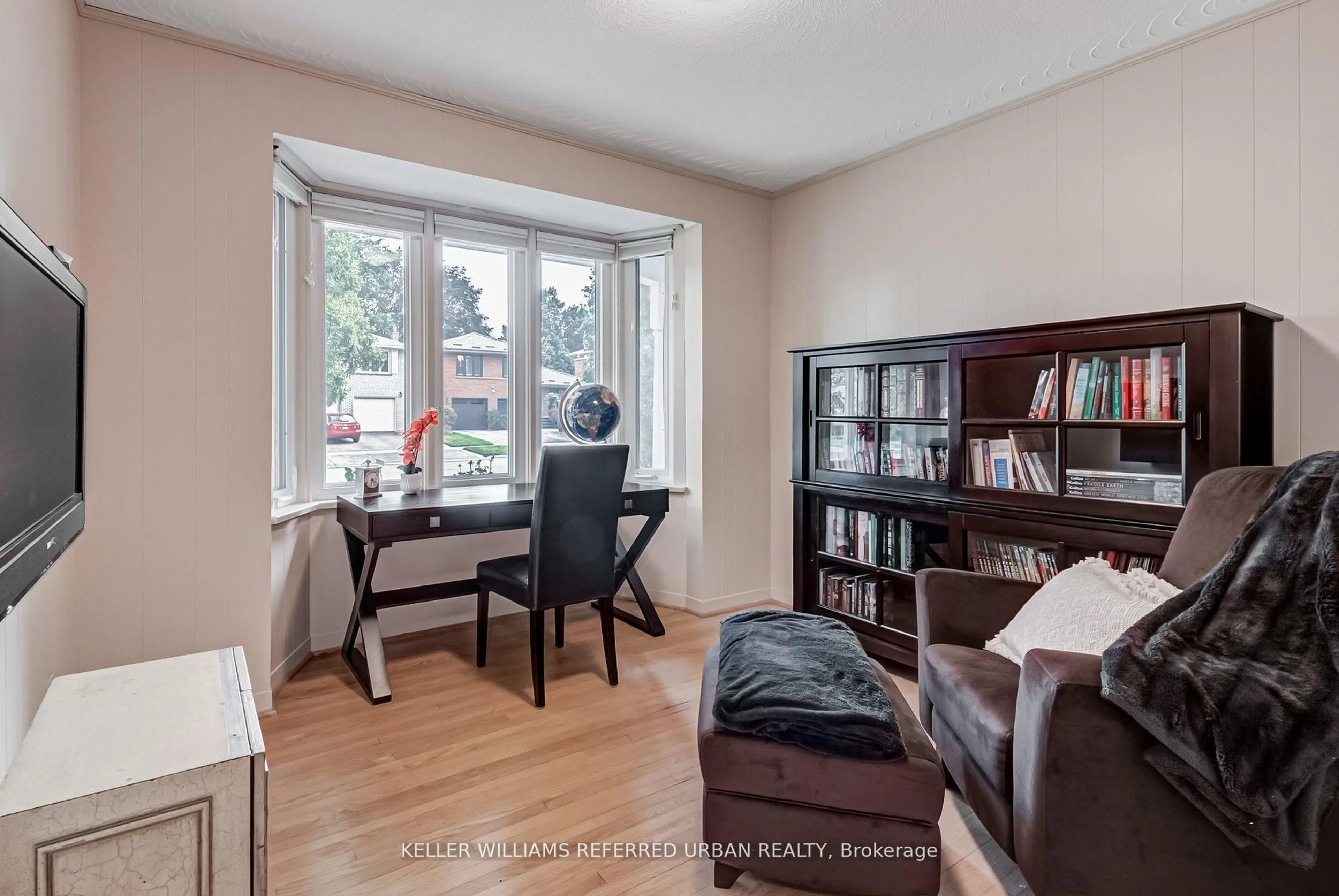 Living room with furniture, wood/laminate floor for 26 Foxmeadow Rd, Toronto Ontario M9R 1E5
