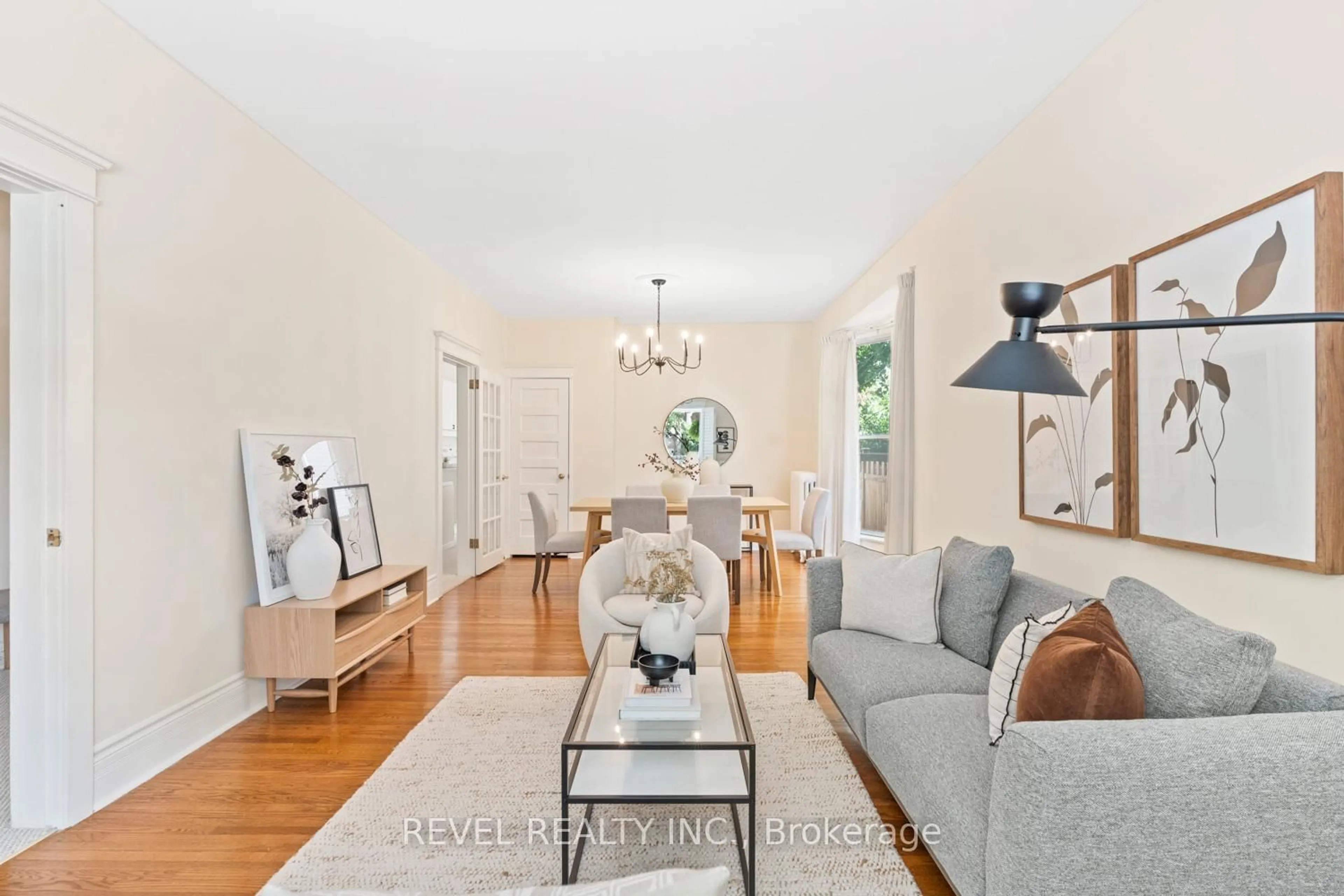 Living room with furniture, unknown for 237 Bartlett Ave, Toronto Ontario M6H 3G3
