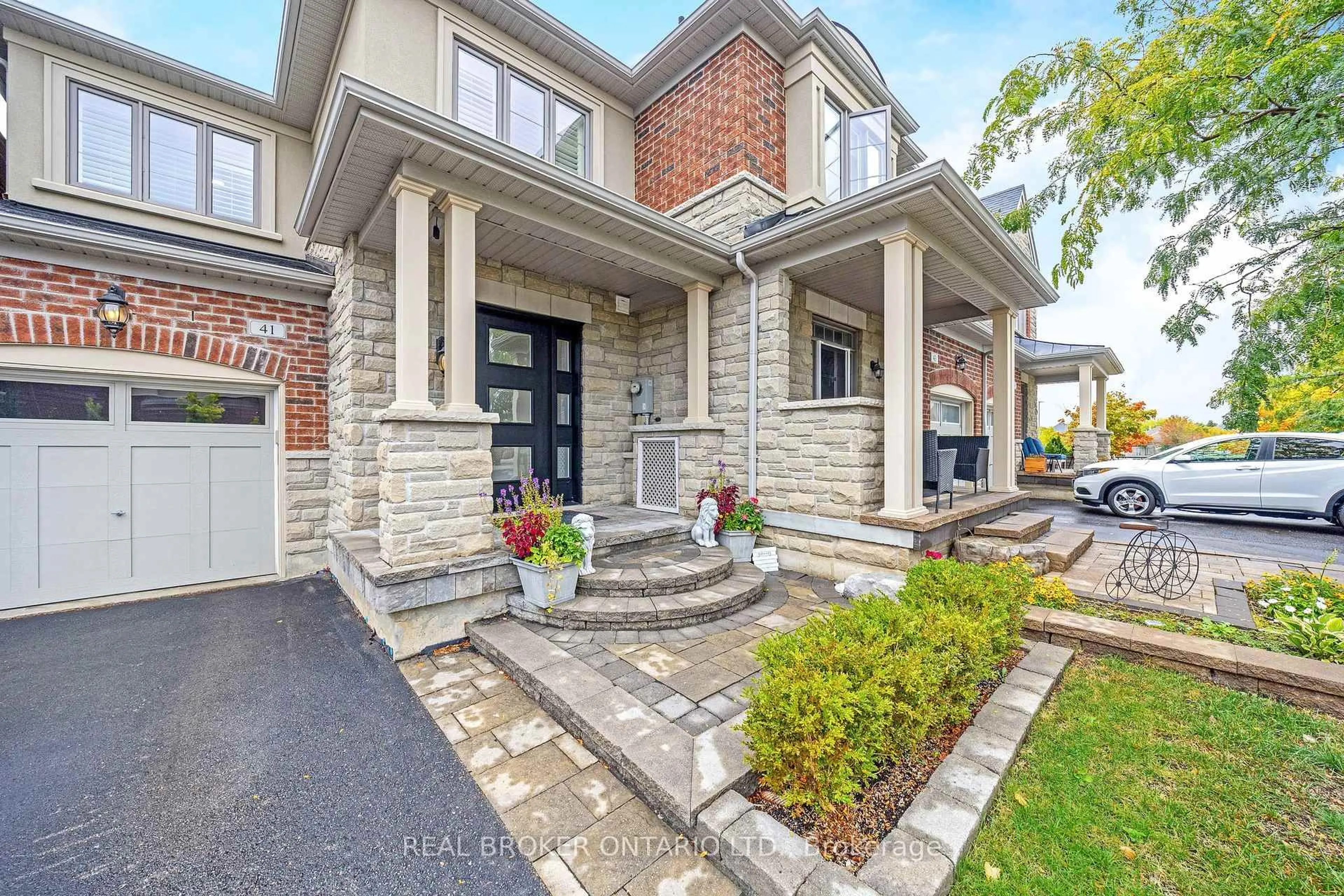 Home with brick exterior material, street for 41 Diamond Leaf Lane, Halton Hills Ontario L7G 0G7