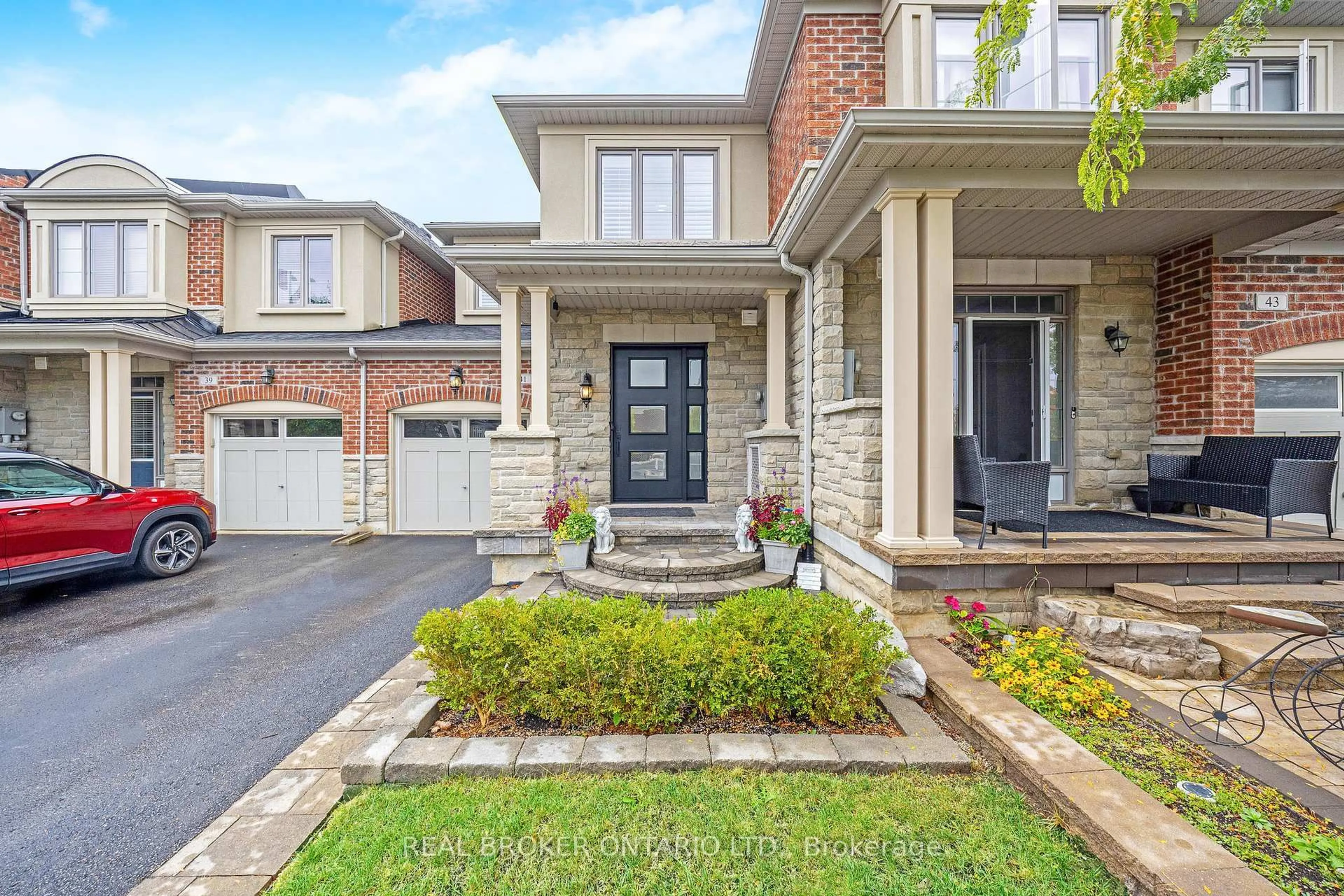 Home with brick exterior material, street for 41 Diamond Leaf Lane, Halton Hills Ontario L7G 0G7