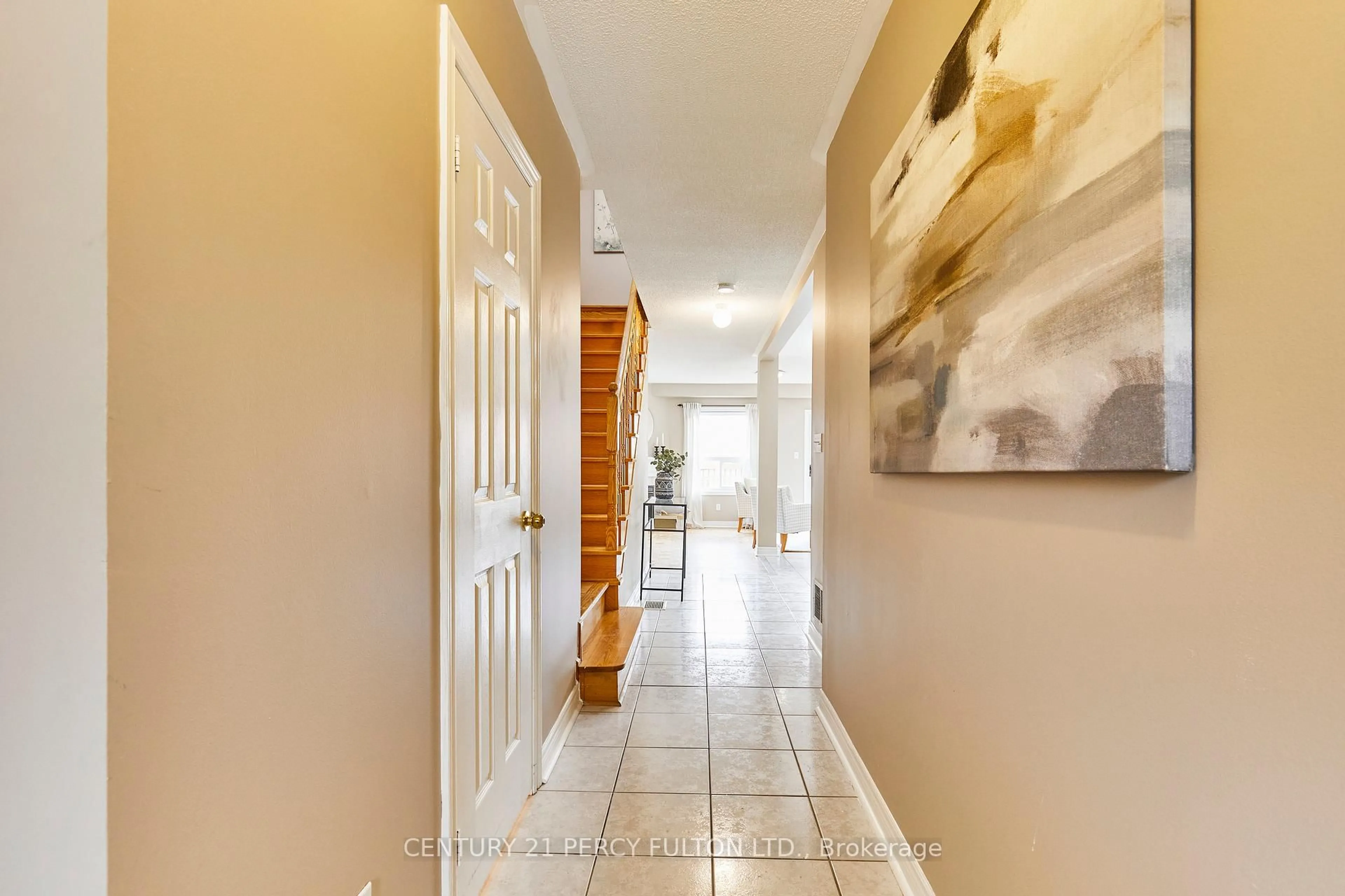 Indoor entryway for 29 Archbury Circ, Caledon Ontario L7E 2H7