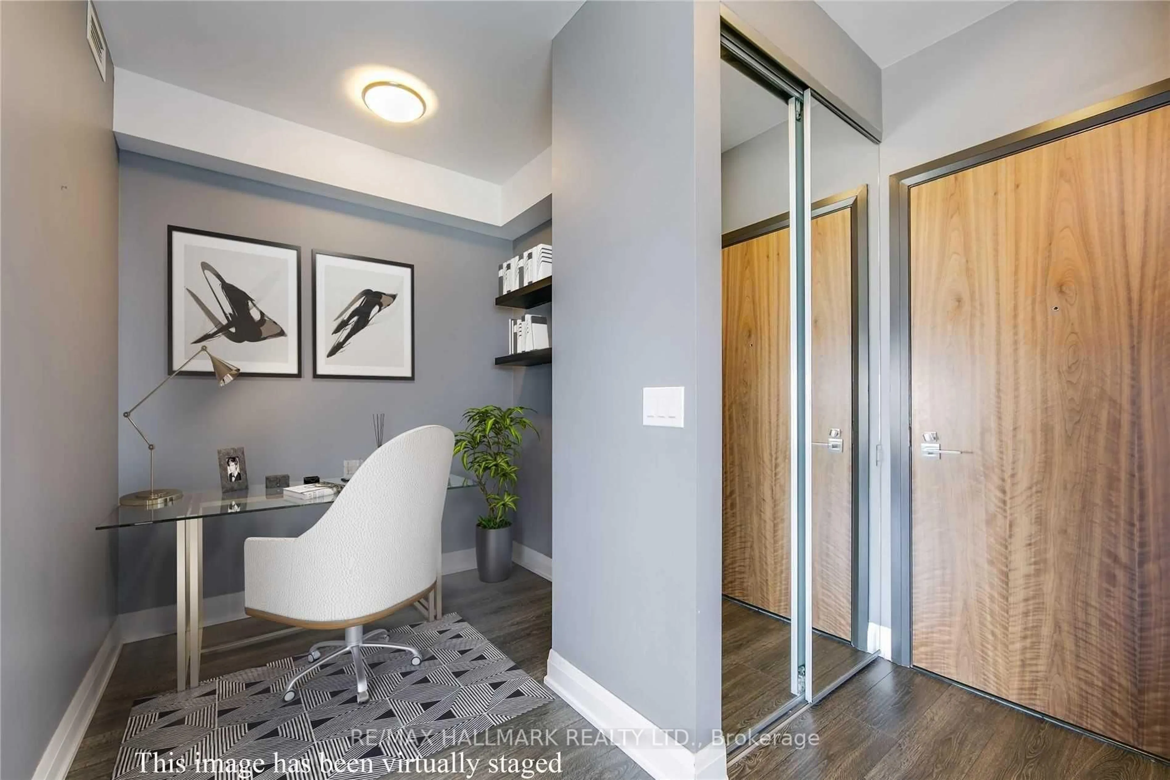 Contemporary bathroom, ceramic/tile floor for 36 Park Lawn Rd #1909, Toronto Ontario M8V 0E5