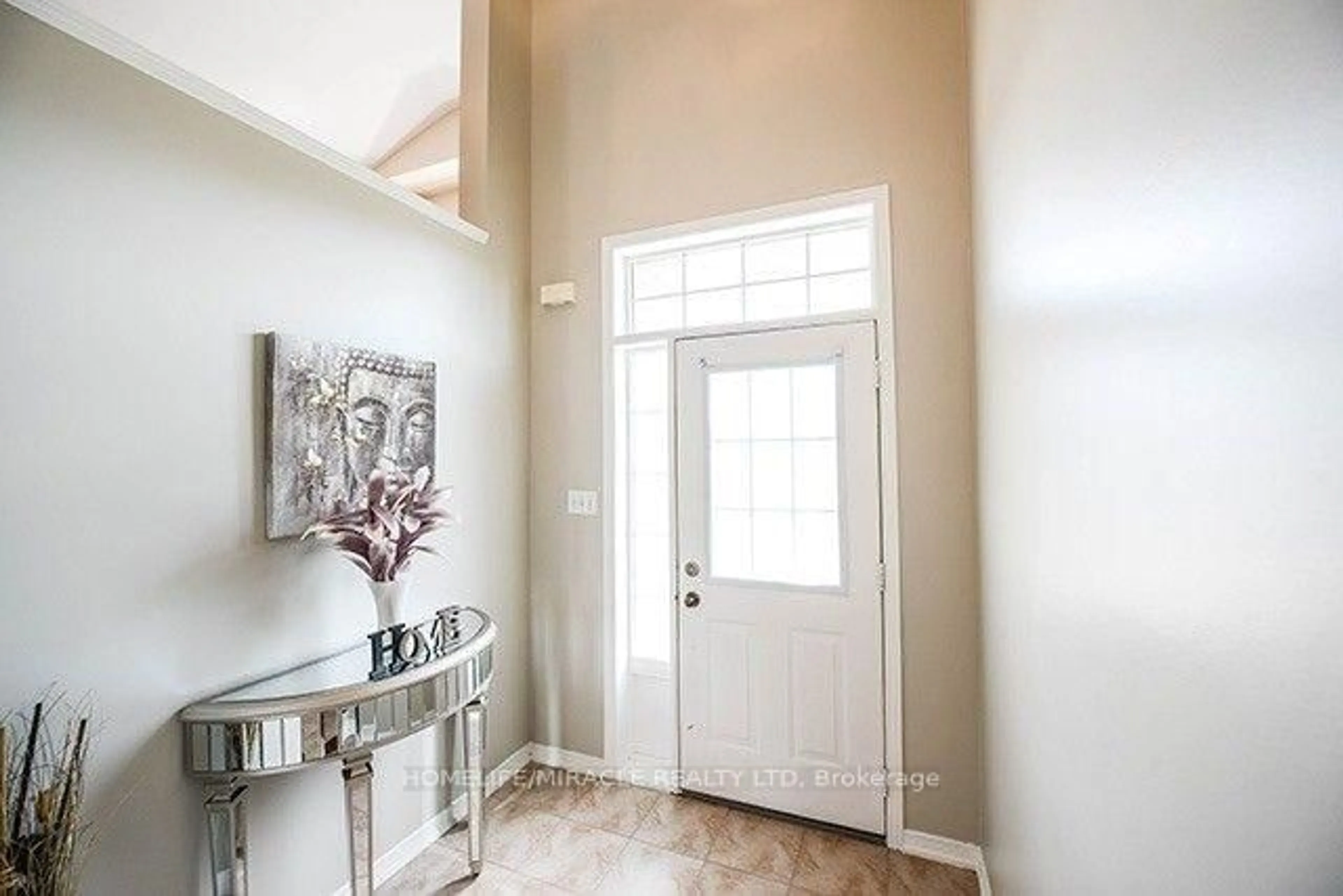Indoor entryway for 120 River Rock Cres, Brampton Ontario L7A 2W4