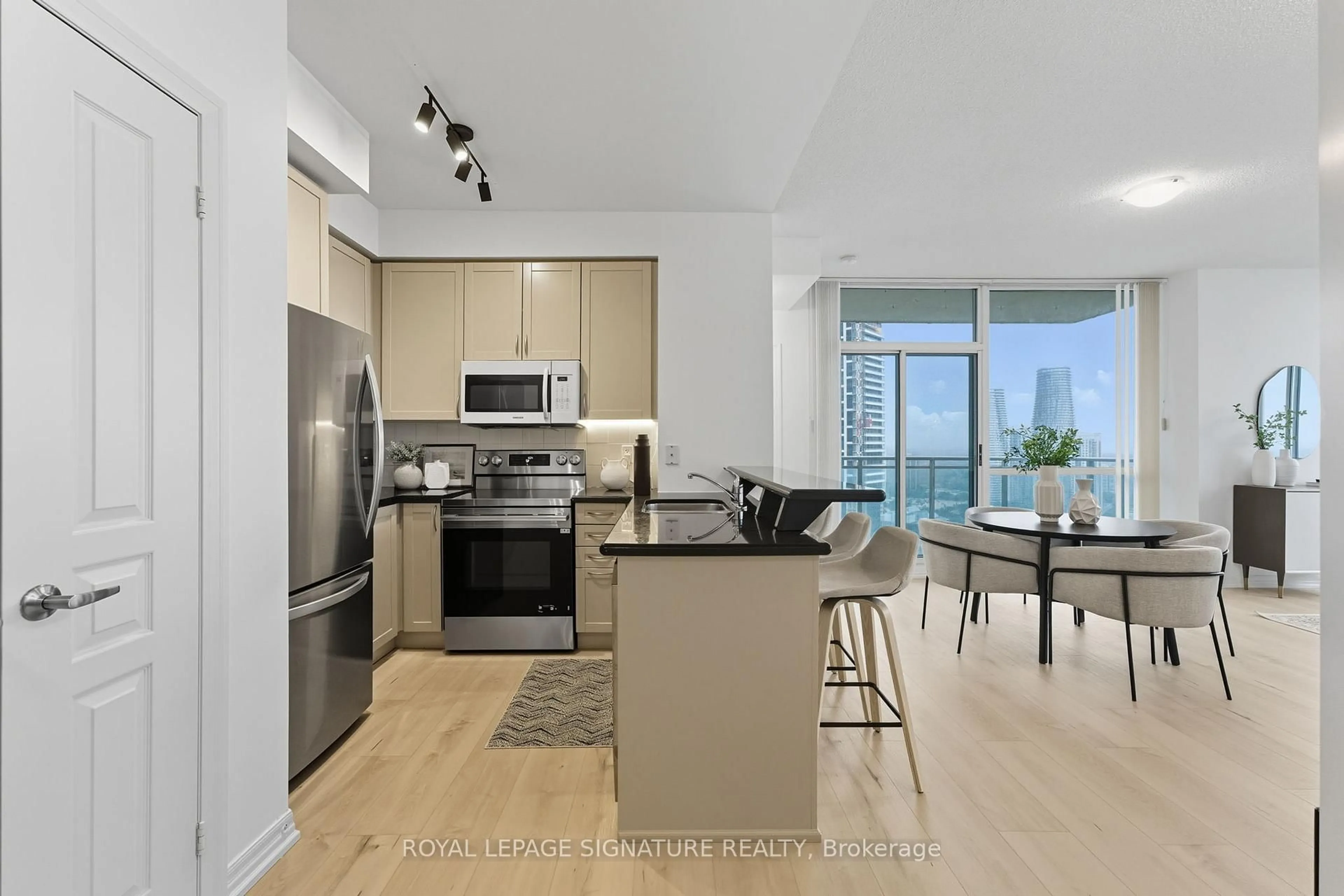 Open concept kitchen, unknown for 220 Burnhamthorpe Rd #2702, Mississauga Ontario L5B 4N4