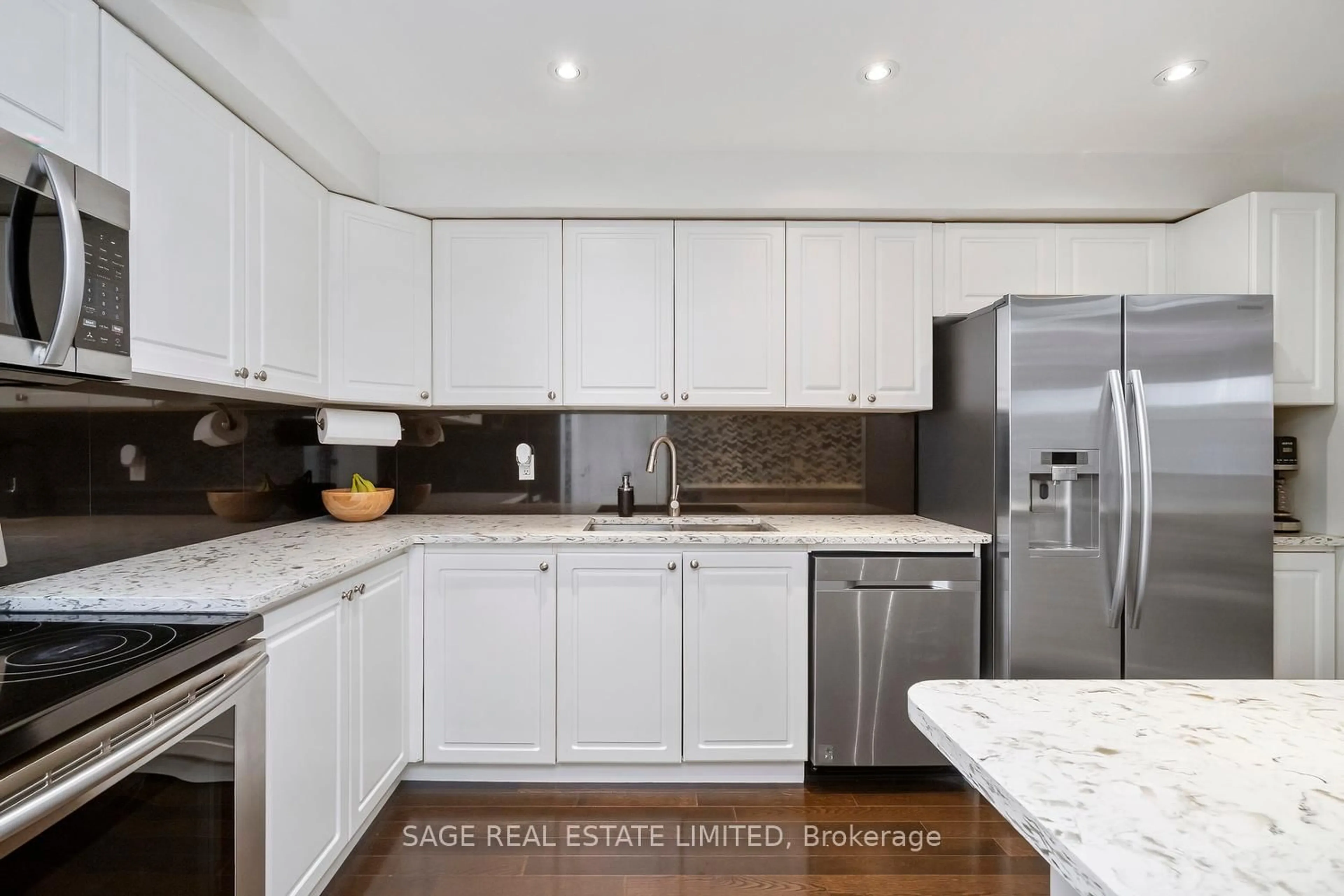 Unknown for 3308 The Credit Woodlands #16, Mississauga Ontario L5C 2J8