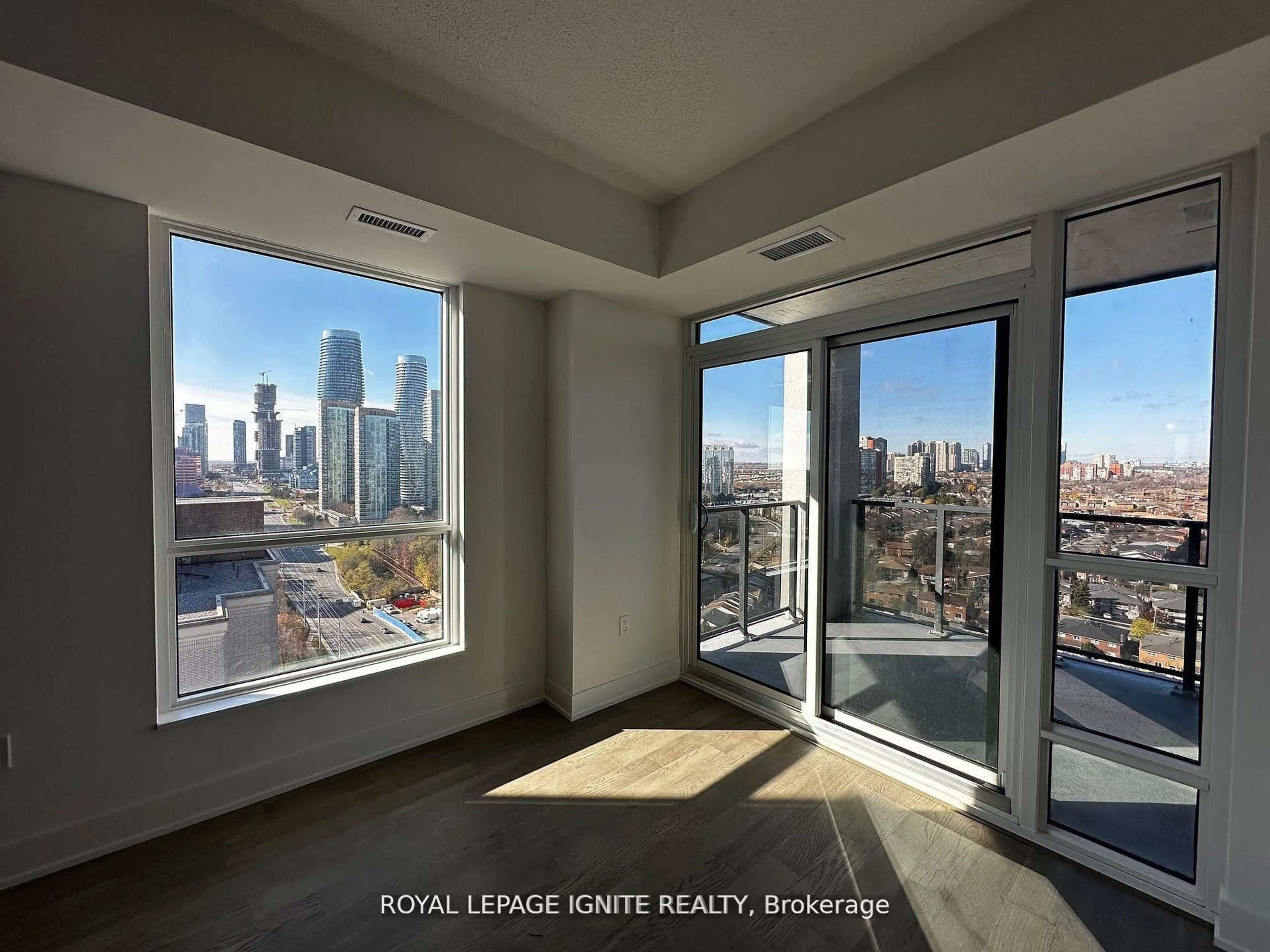 A pic of a room for 202 Burnhamthorpe Rd #1903, Mississauga Ontario L5A 0B2