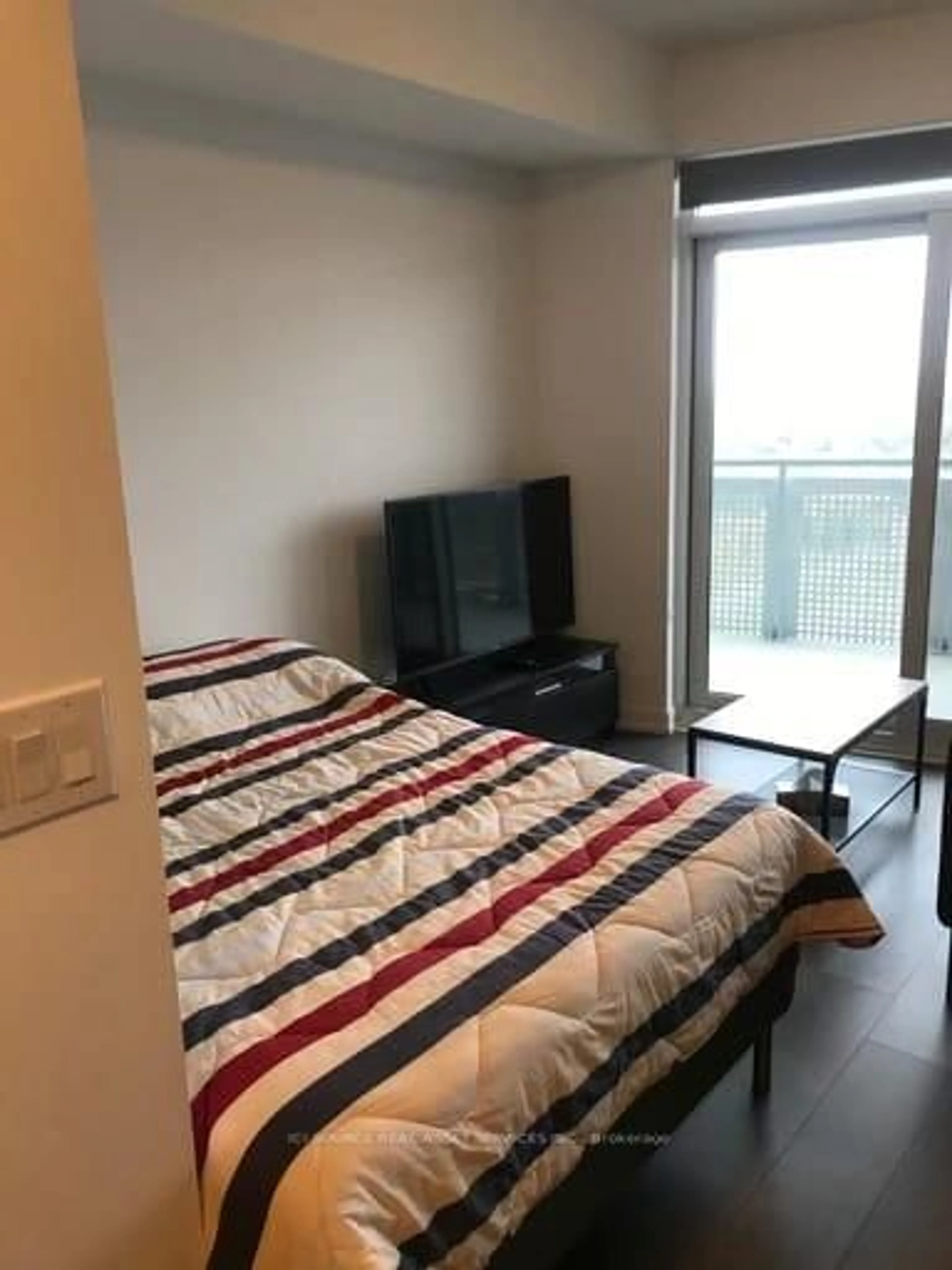 A pic of a room for 2520 Eglinton Ave #1007, Mississauga Ontario L5M 0Y4