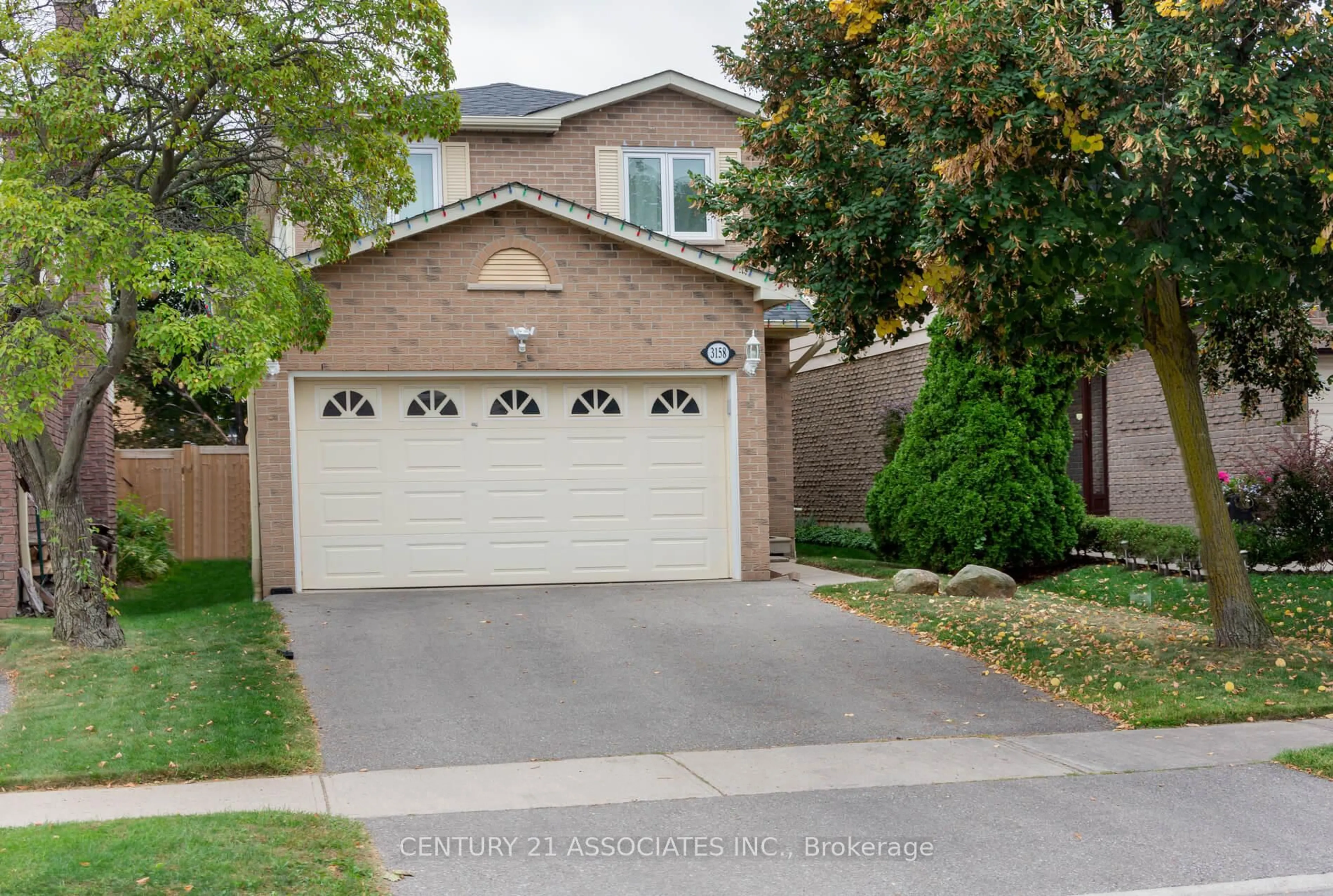 Home with brick exterior material, street for 3158 Harris Cres, Mississauga Ontario L5N 4Y5