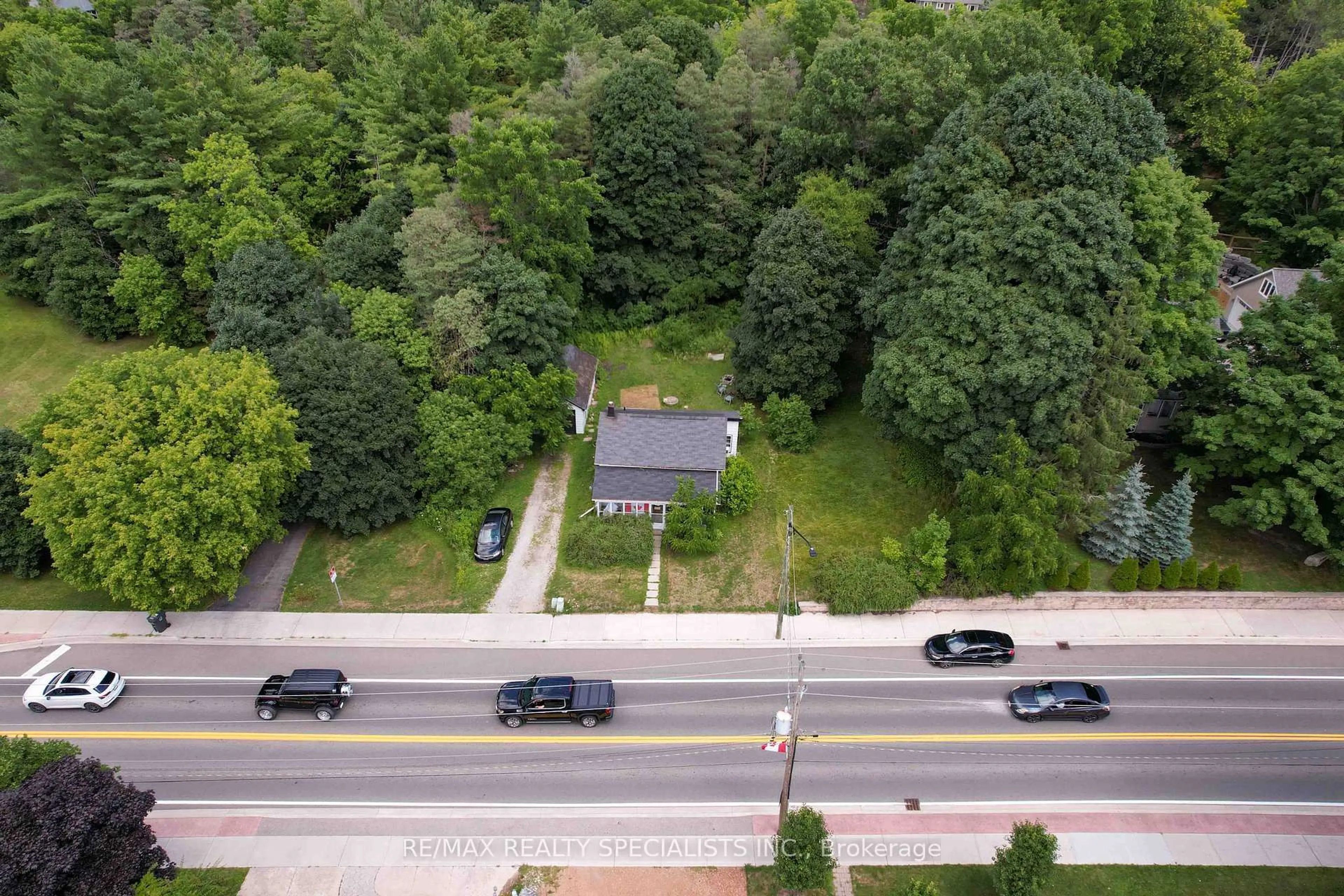 A pic from outside/outdoor area/front of a property/back of a property/a pic from drone, street for 17145 Highway 50 Rd, Caledon Ontario L7E 0E1