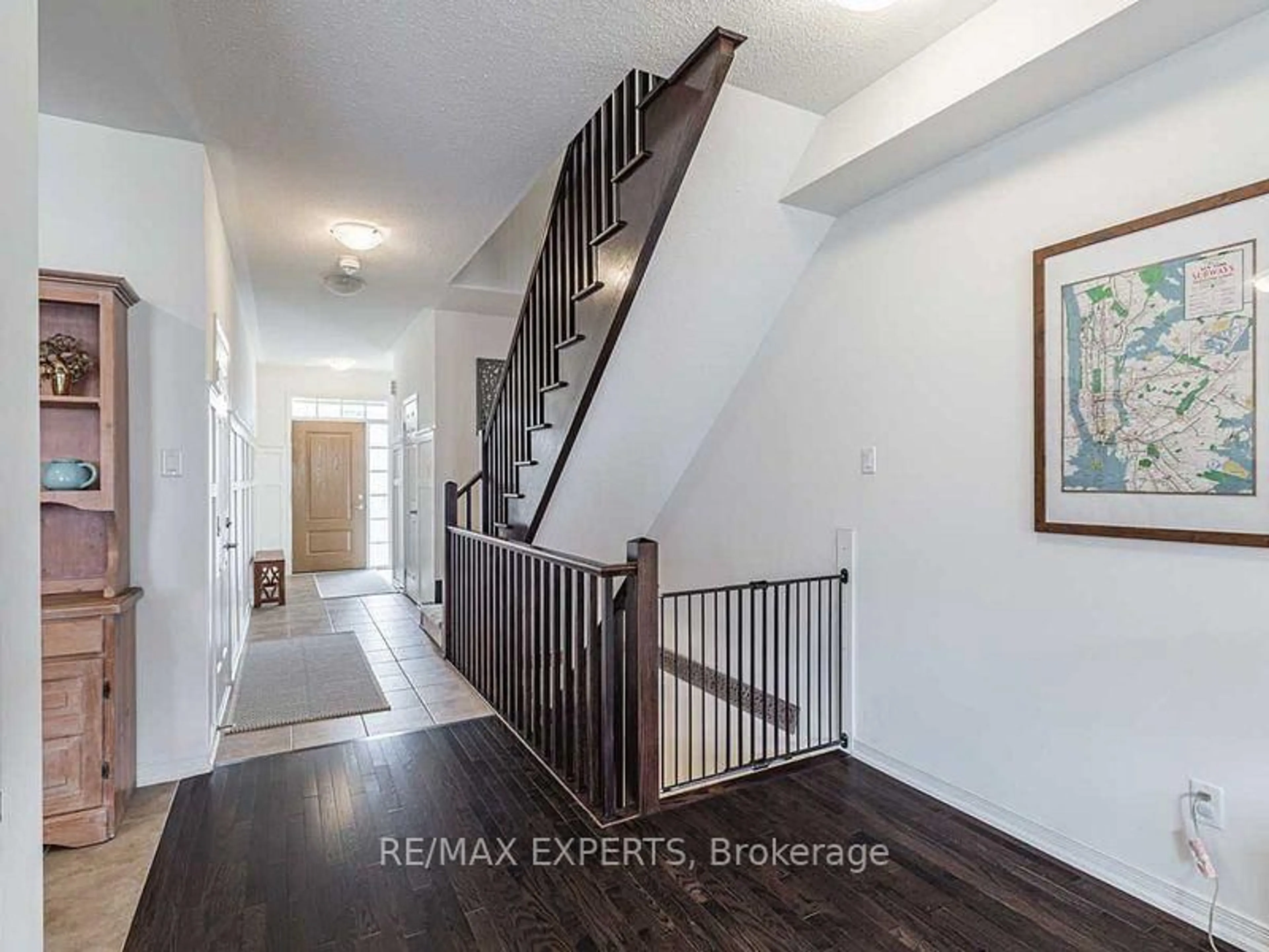 Indoor entryway for 78 Honeyview Tr, Brampton Ontario L6P 4A3