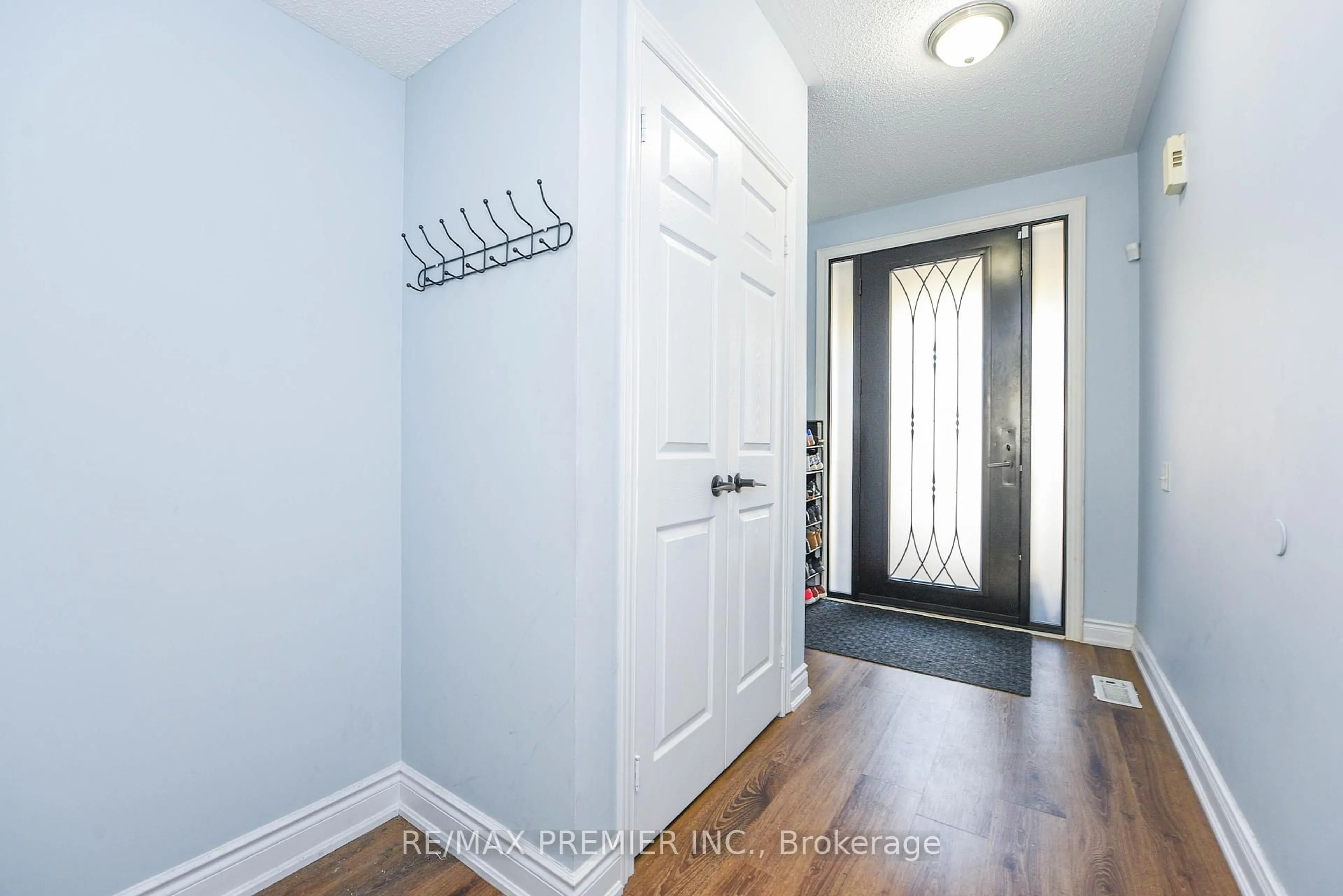 Indoor entryway for 15D View Green Cres, Toronto Ontario M9W 7C9