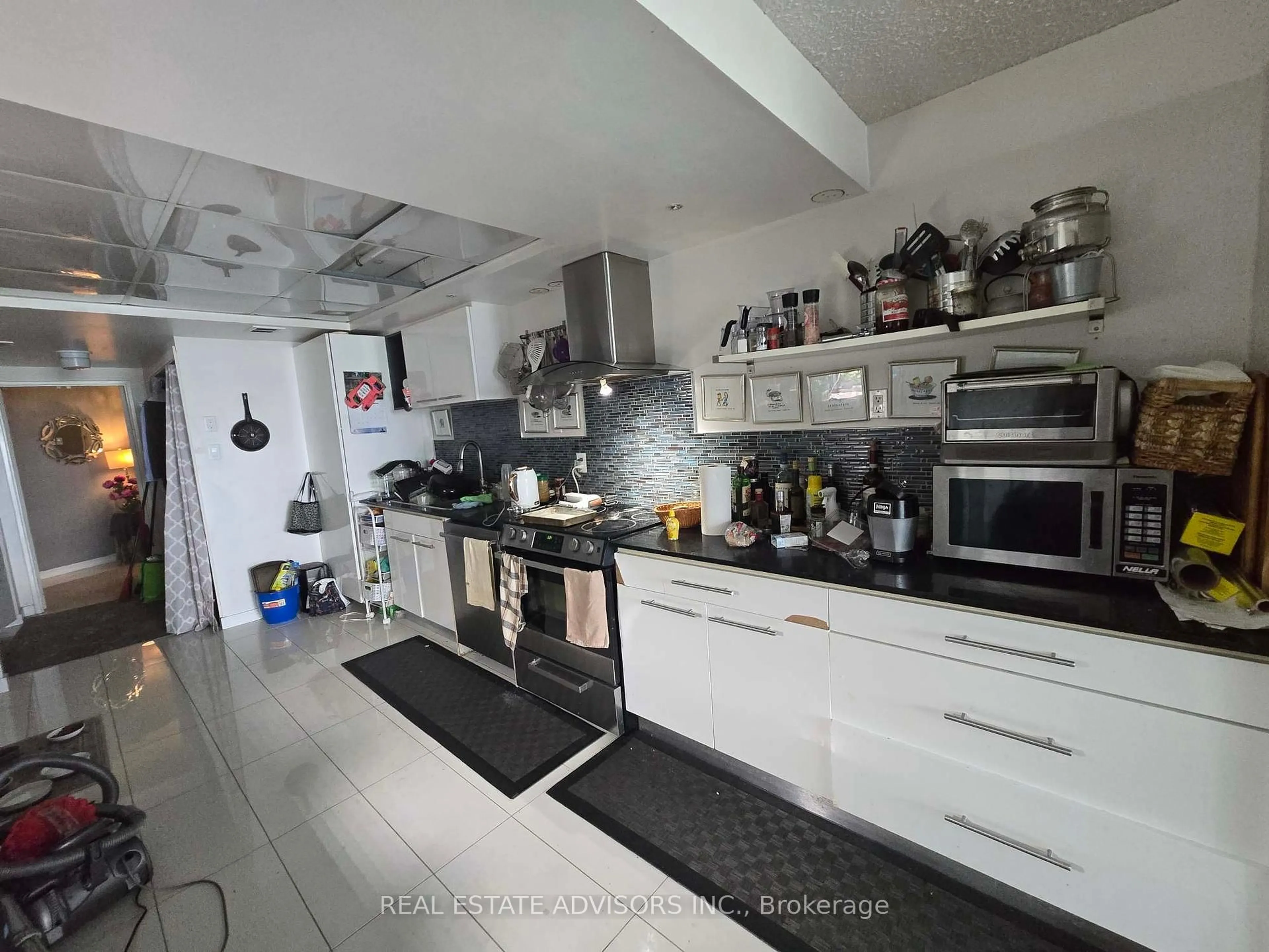 Unknown for 2010 Islington Ave #2306, Toronto Ontario M9P 3S8