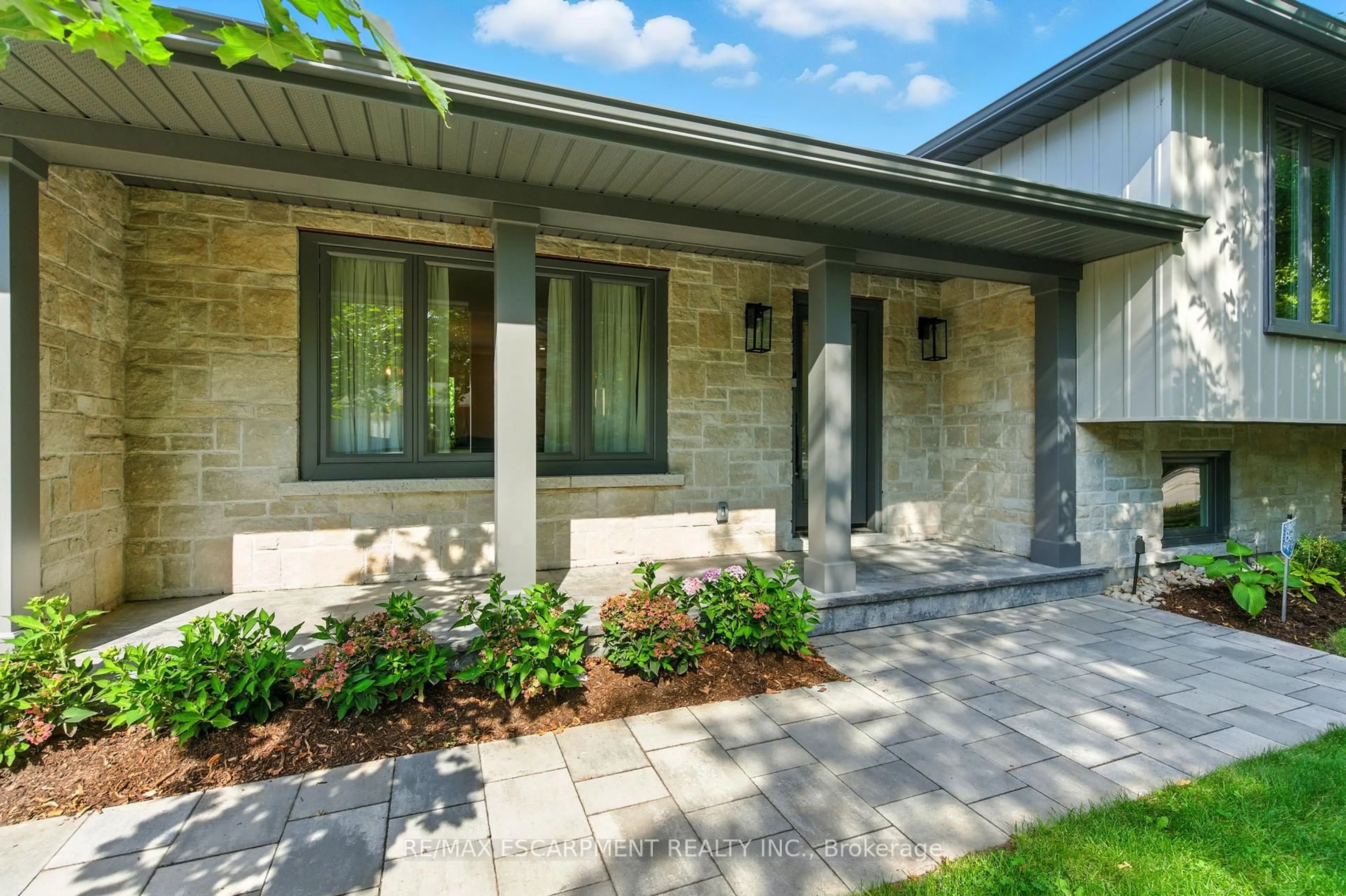 Home with brick exterior material, street for 535 Vanguard Cres, Oakville Ontario L6L 5G6