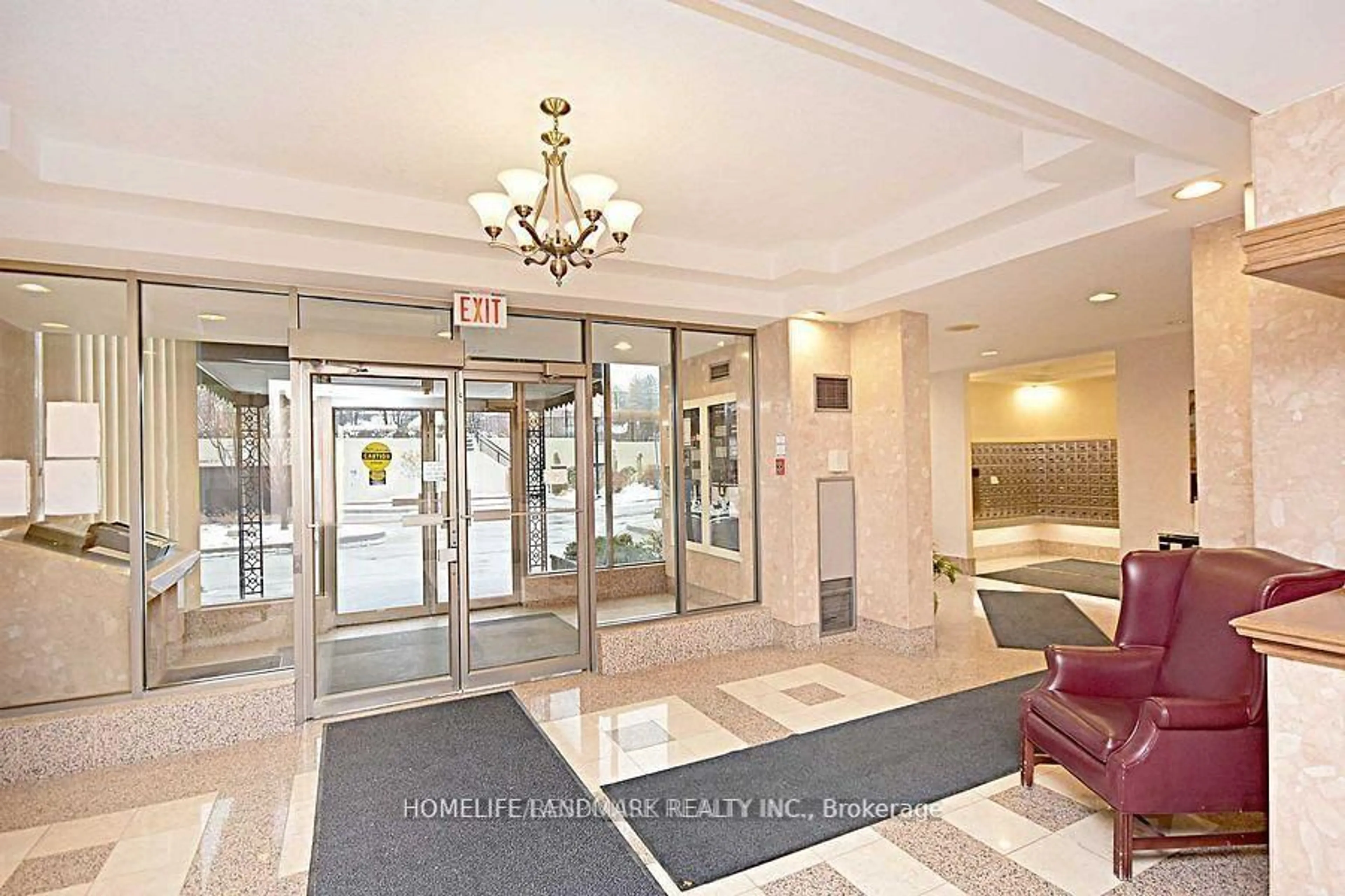 Lobby for 55 Elm Dr #1002, Mississauga Ontario L5B 3Z3