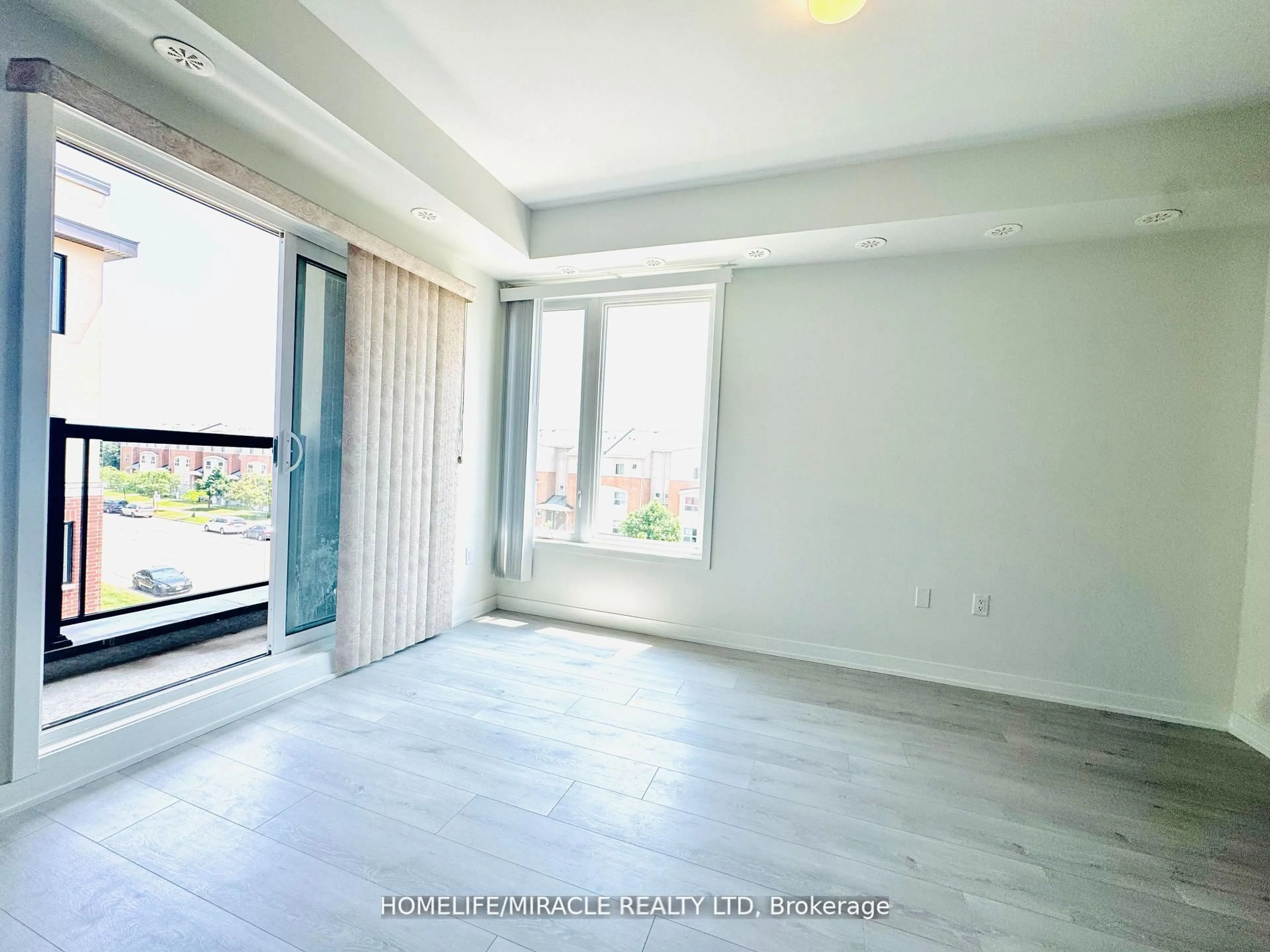 A pic of a room for 3409 Ridgeway Dr #36, Mississauga Ontario L5L 0B9