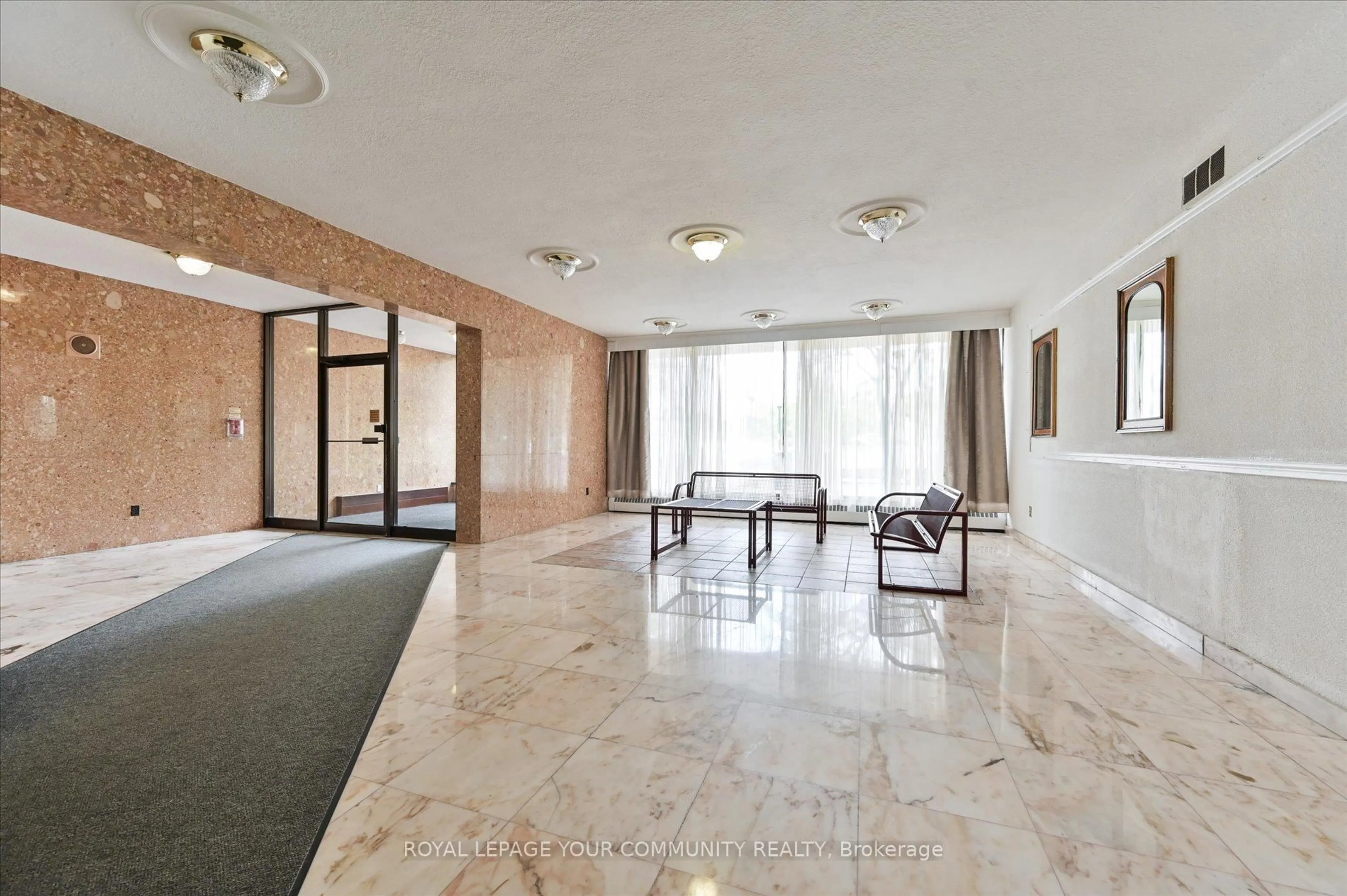 Lobby for 5 Frith Rd #612, Toronto Ontario M3N 2L5