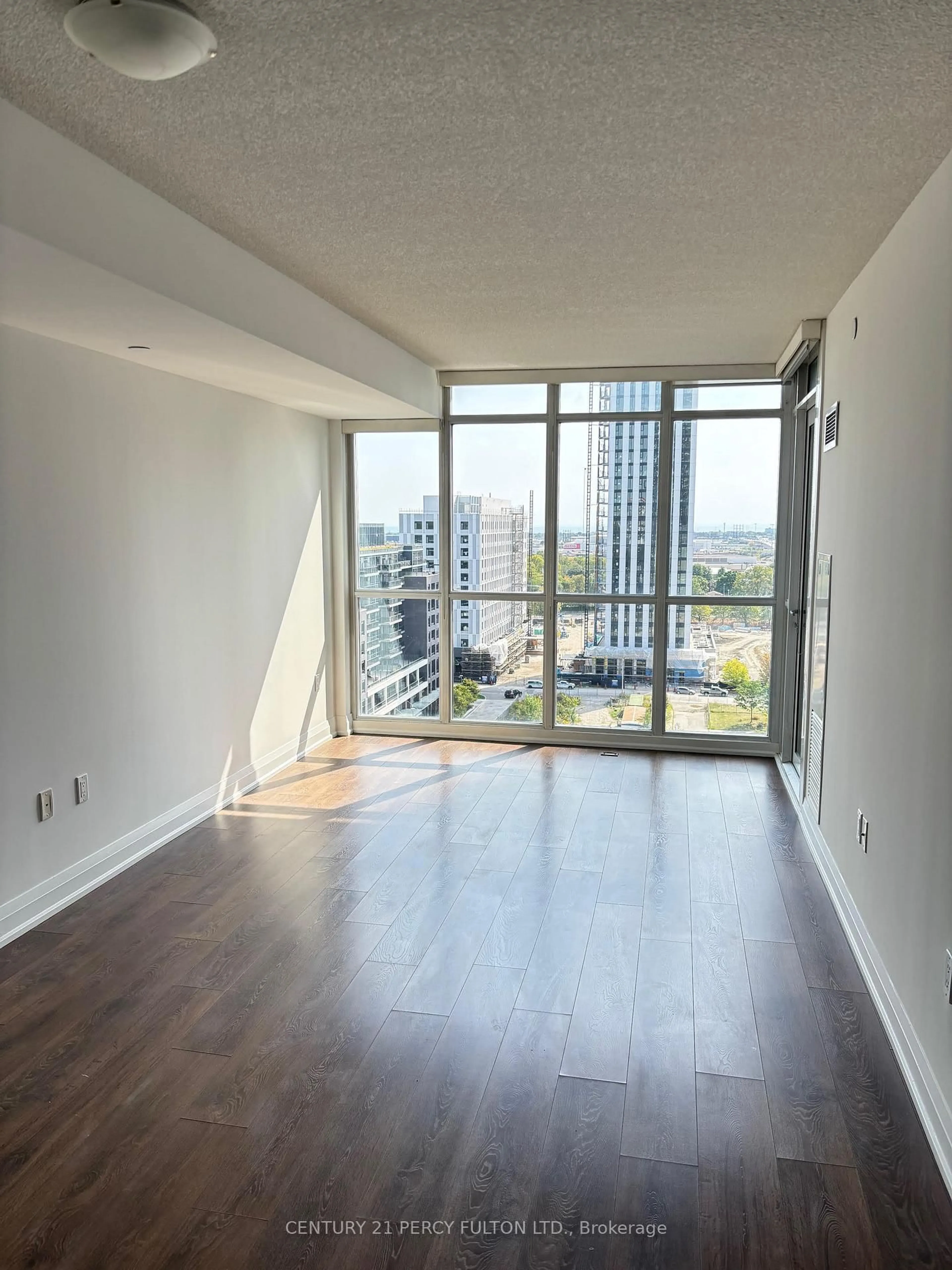 A pic of a room for 9 Valhalla Inn Rd #1103, Toronto Ontario M9B 0B2