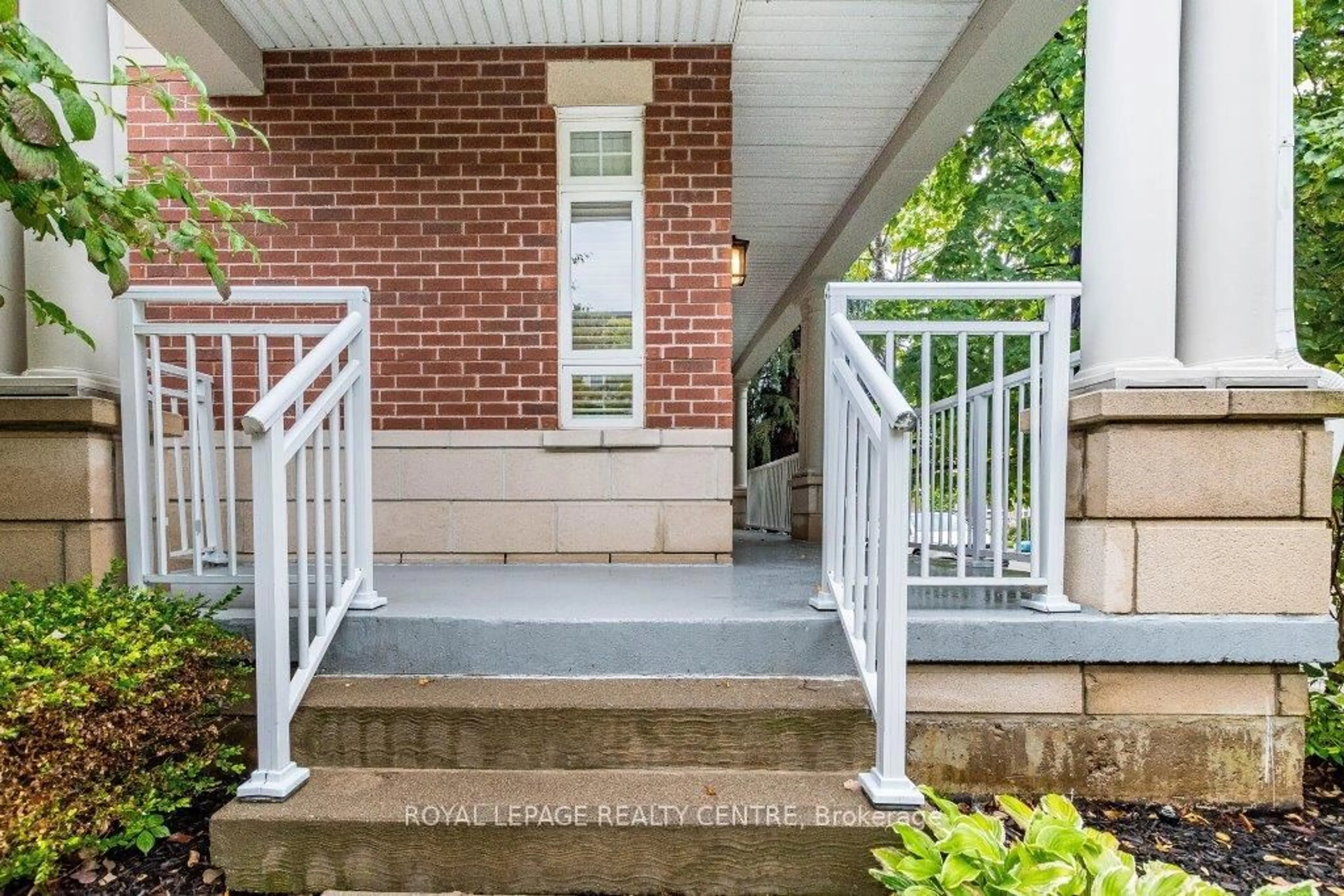 Unknown for 35 Compass Way, Mississauga Ontario L5G 4T8