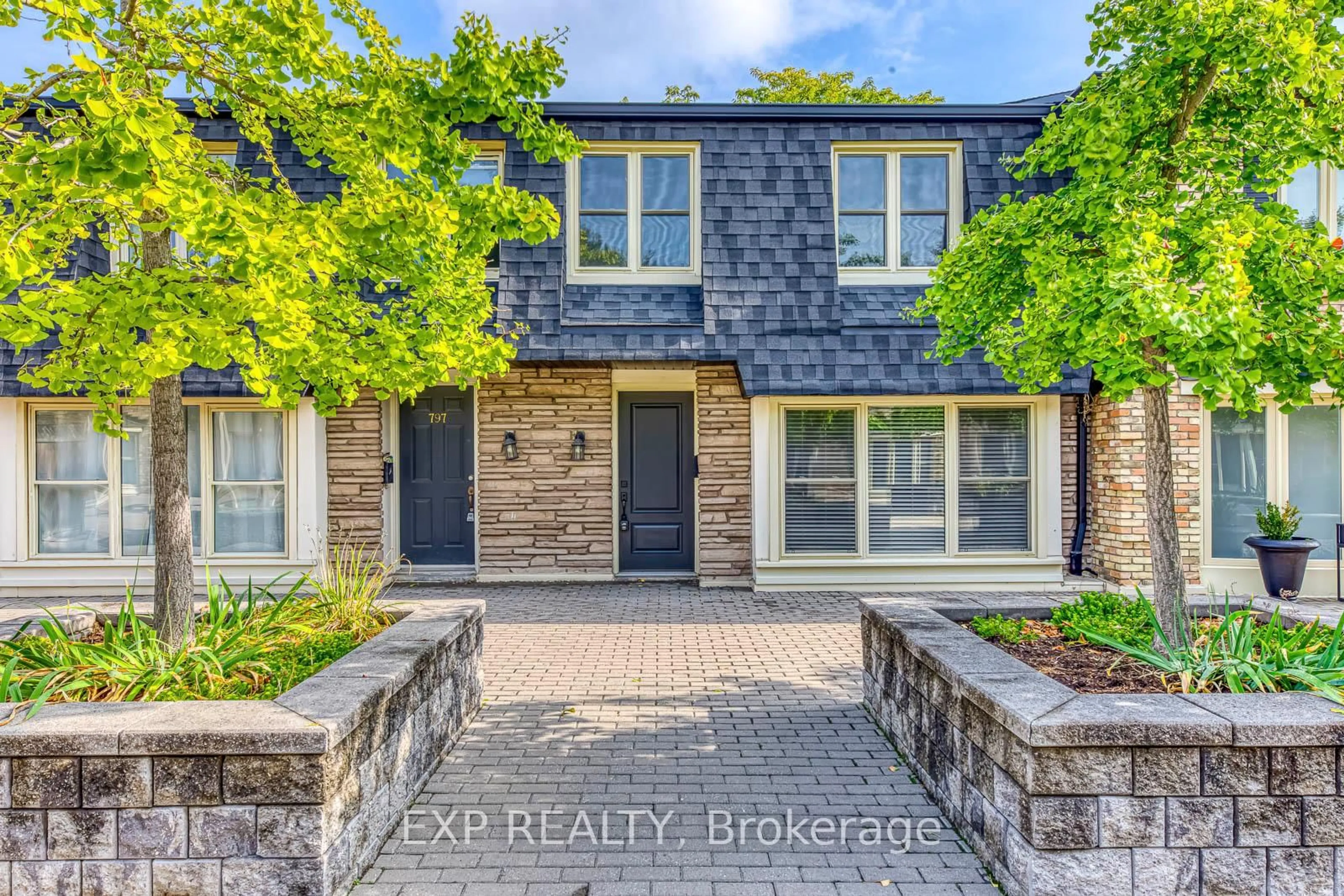 Home with brick exterior material, street for 795 Hyde Rd #795, Burlington Ontario L7S 1S6