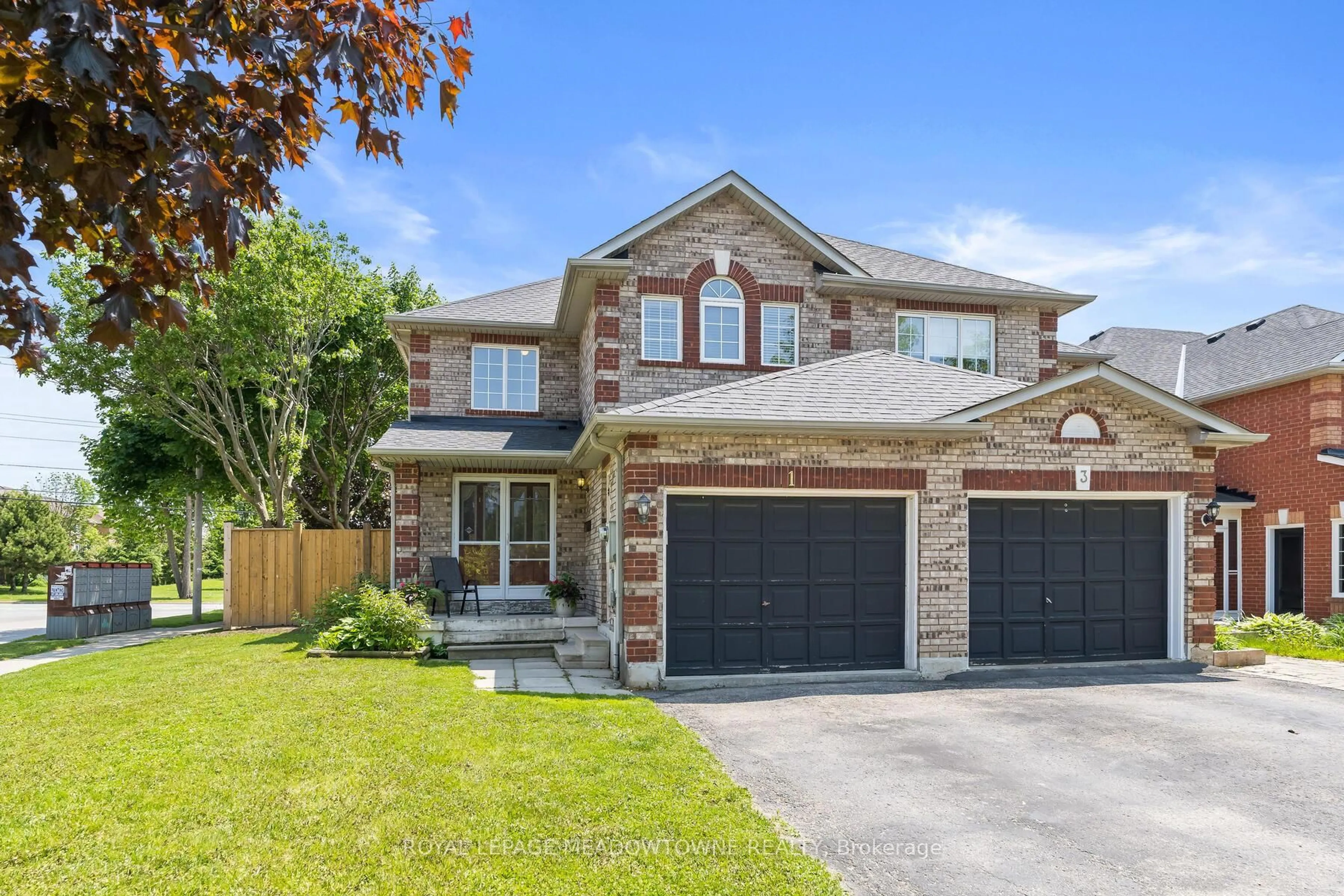 Home with brick exterior material, street for 1 Mcclure Crt, Halton Hills Ontario L7G 5X5