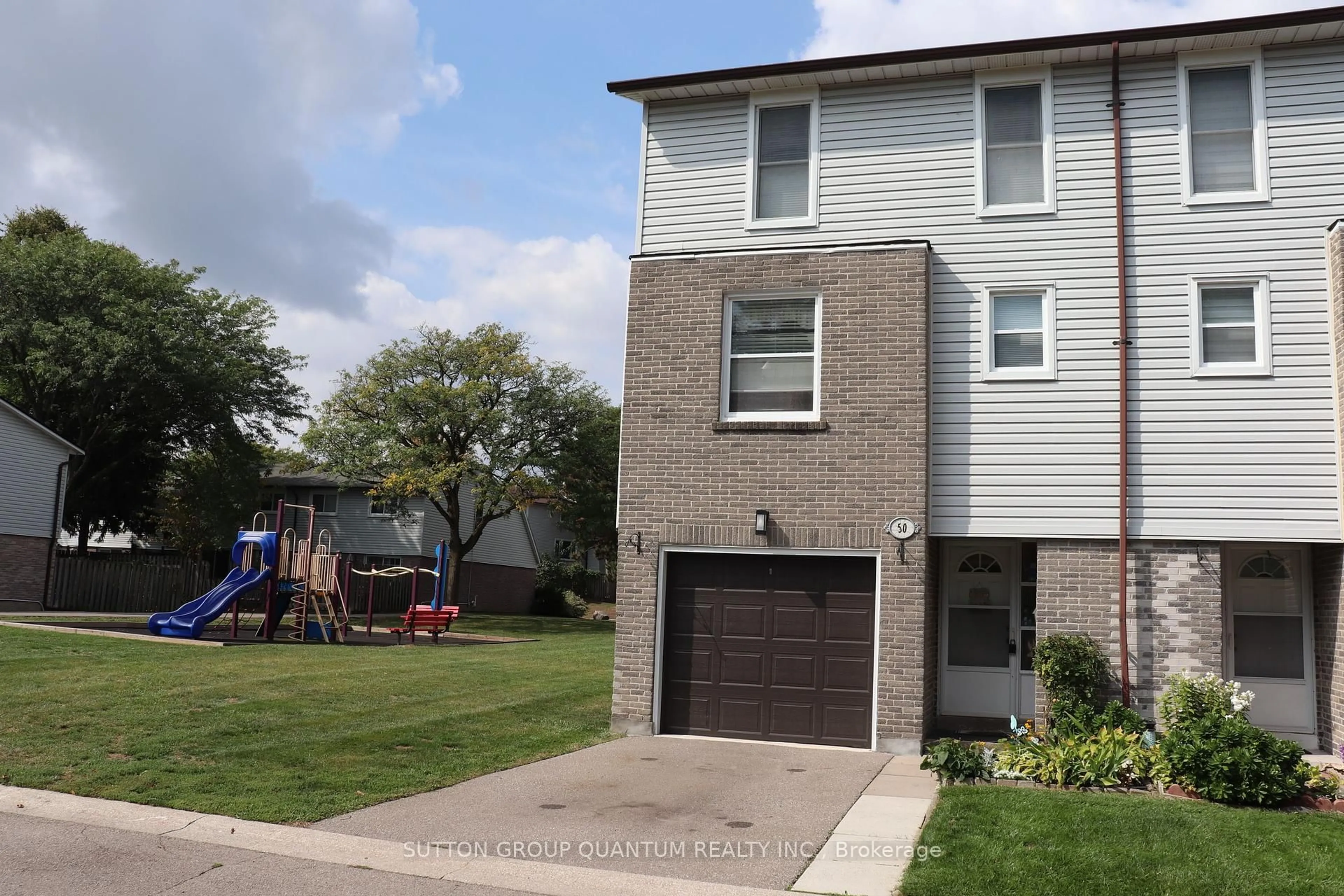 Unknown for 2440 Bromsgrove Rd #50, Mississauga Ontario L5J 4J7