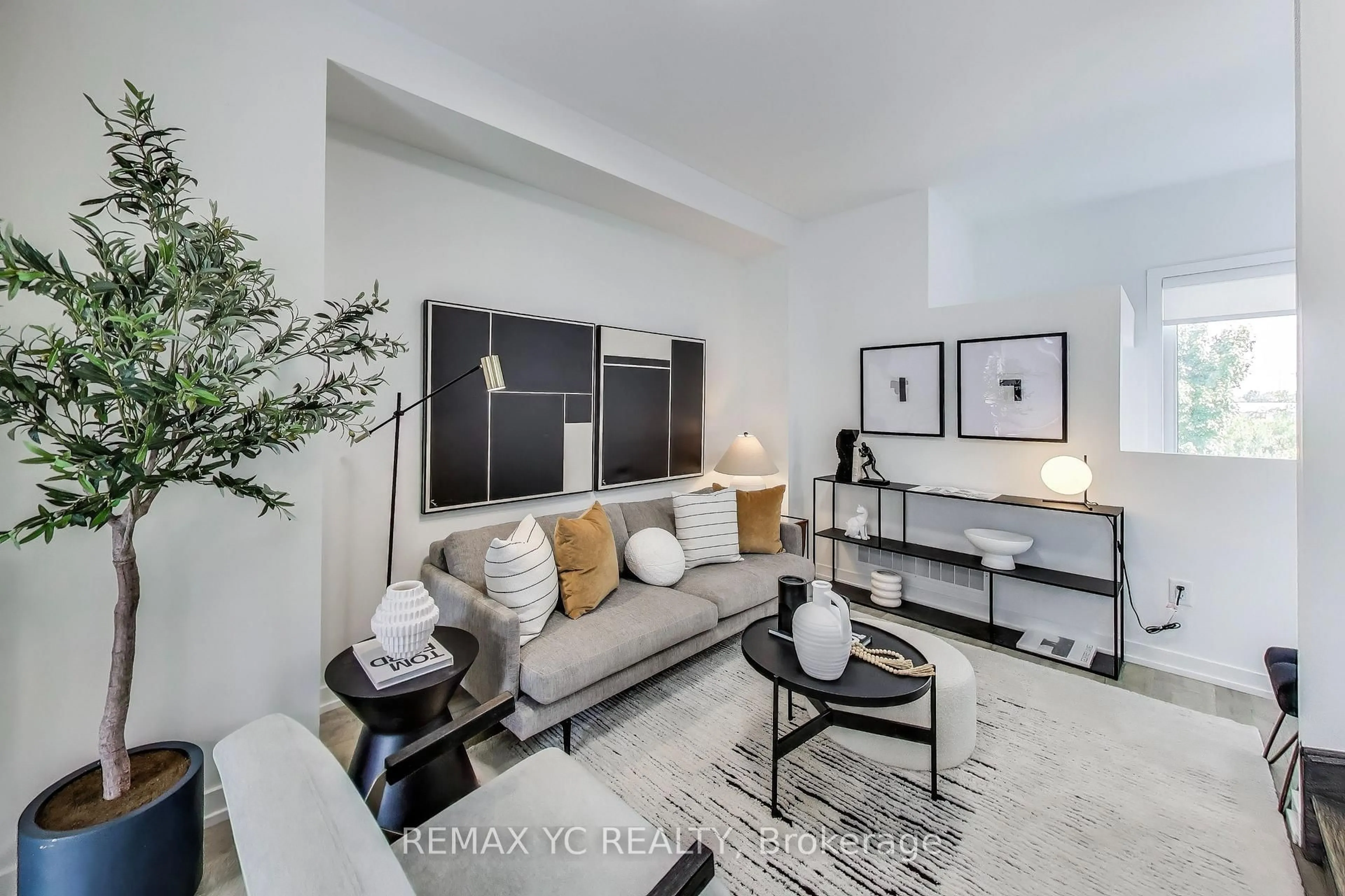 Living room with furniture, unknown for 175 Downsview Park Blvd, Toronto Ontario M3K 0C8