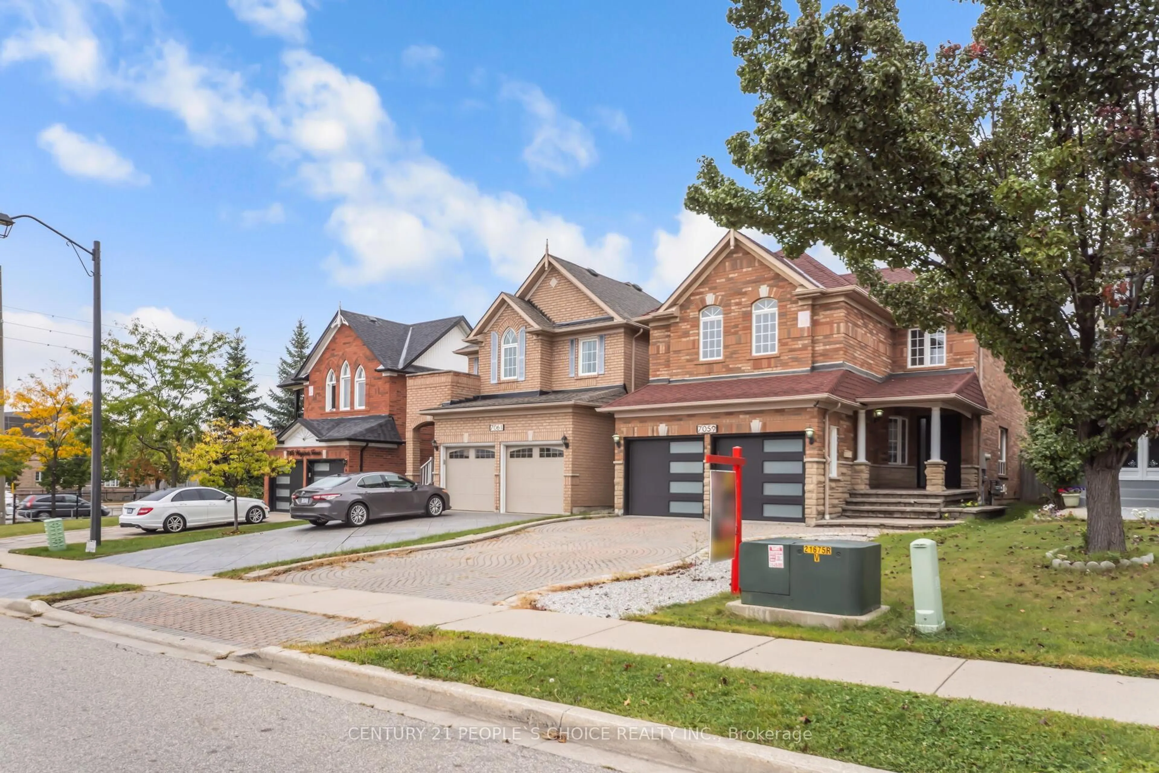 Home with brick exterior material, street for 7059 Magistrate Terr, Mississauga Ontario L5W 1E5