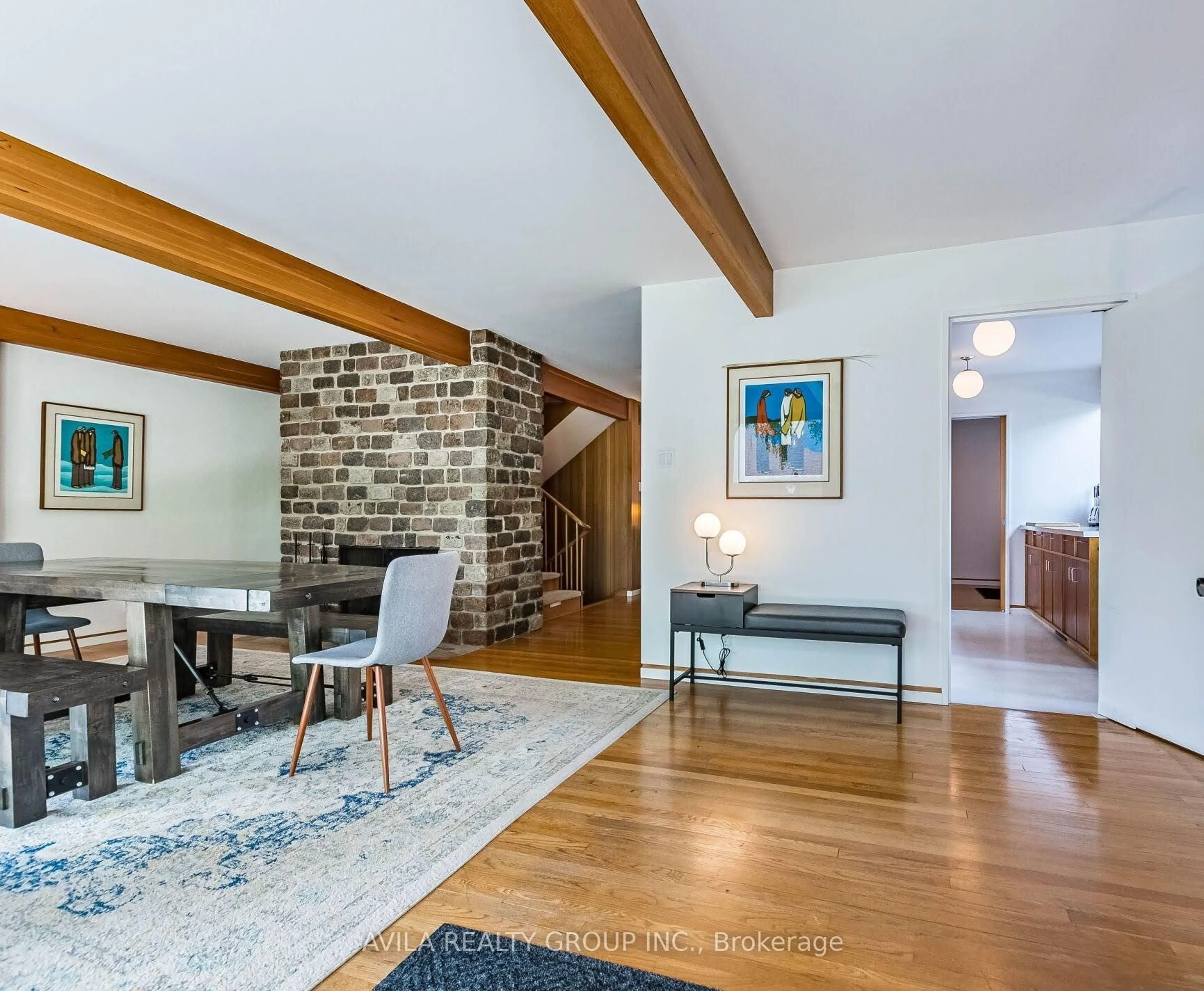 Living room with furniture, unknown for 12 Woodbrook Dr, Brampton Ontario L6W 1W5