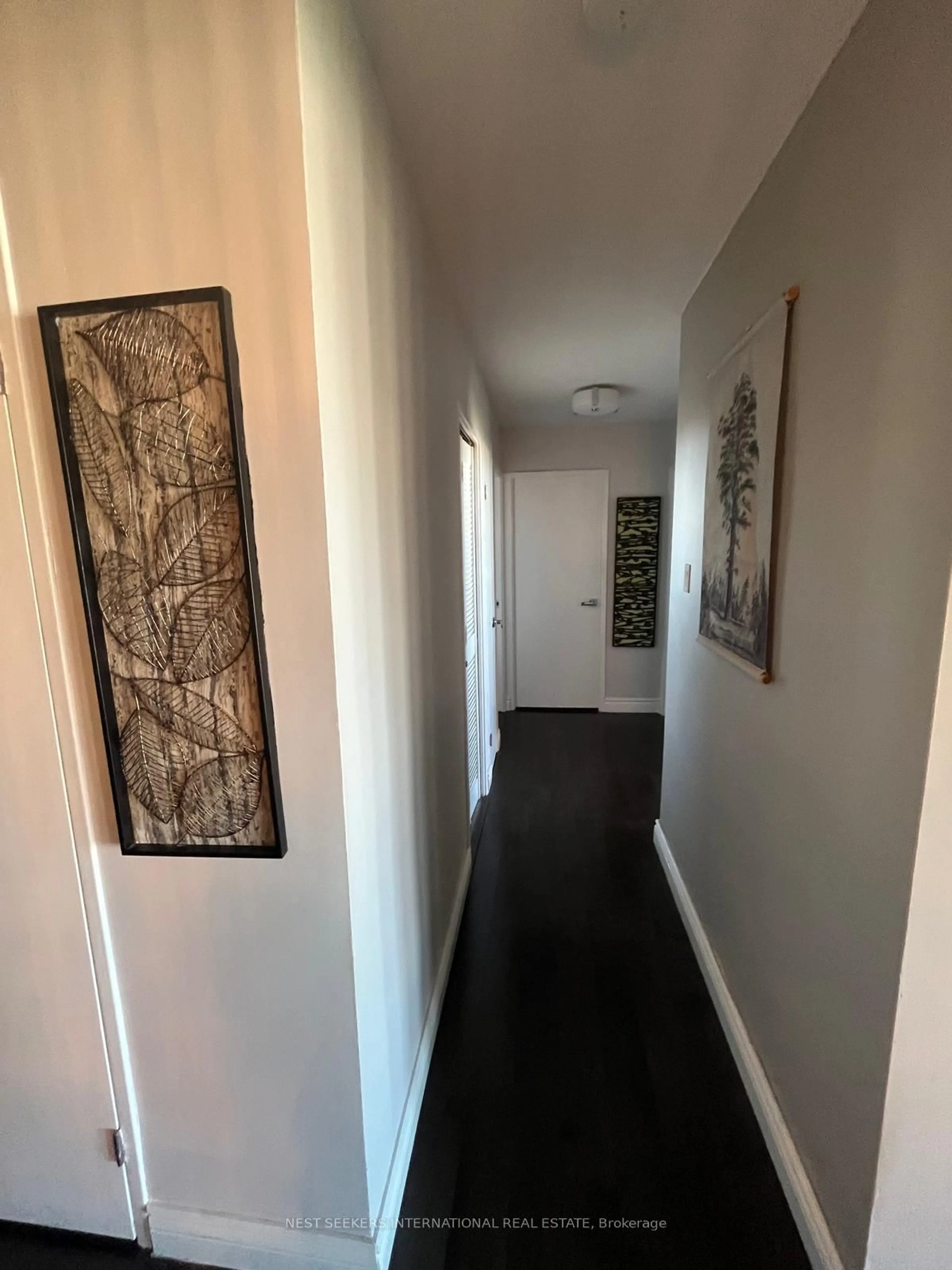 Indoor entryway for 9 Four Winds Dr #1004, Toronto Ontario M3J 2S8