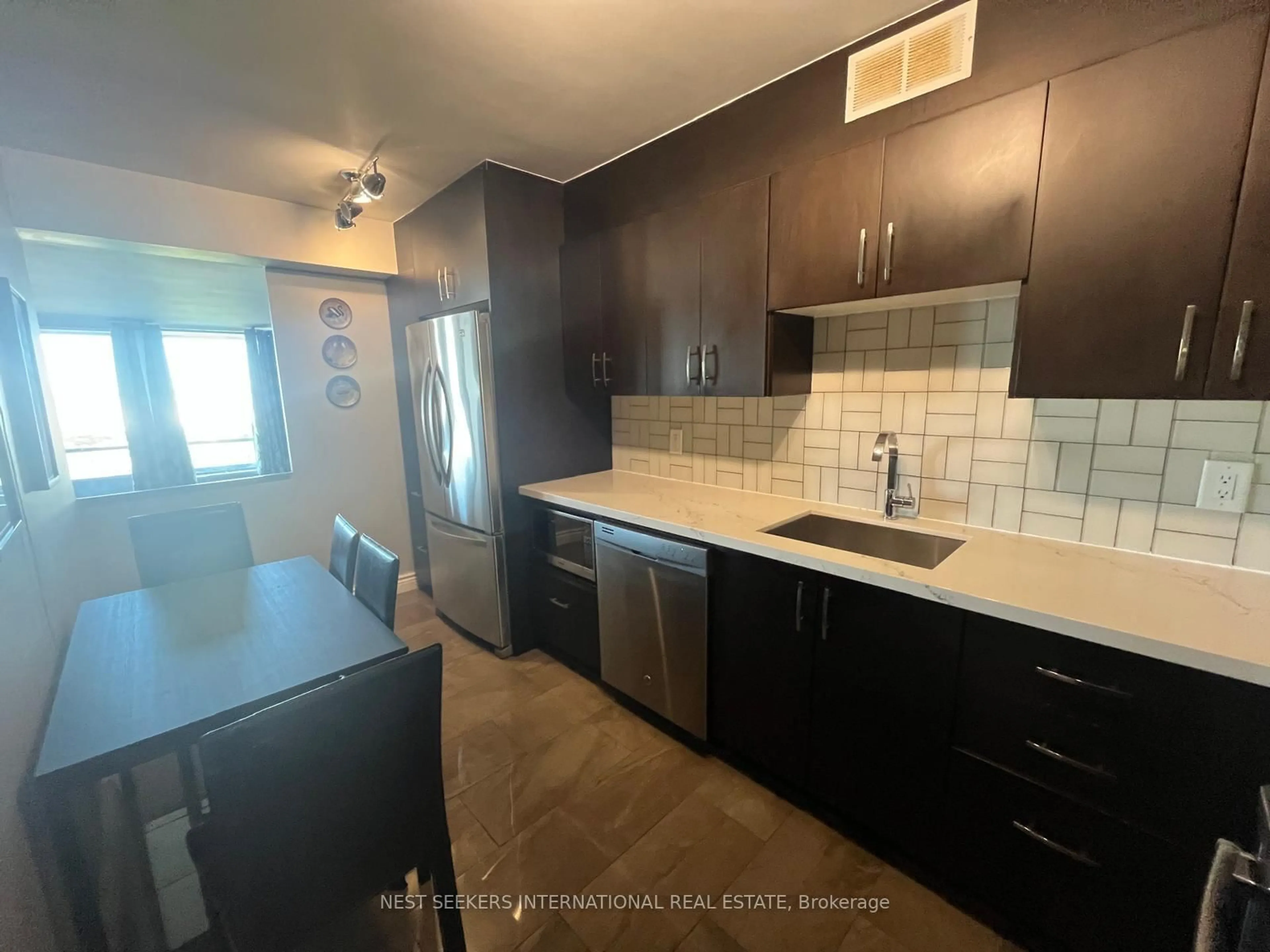 Standard kitchen, unknown for 9 Four Winds Dr #1004, Toronto Ontario M3J 2S8