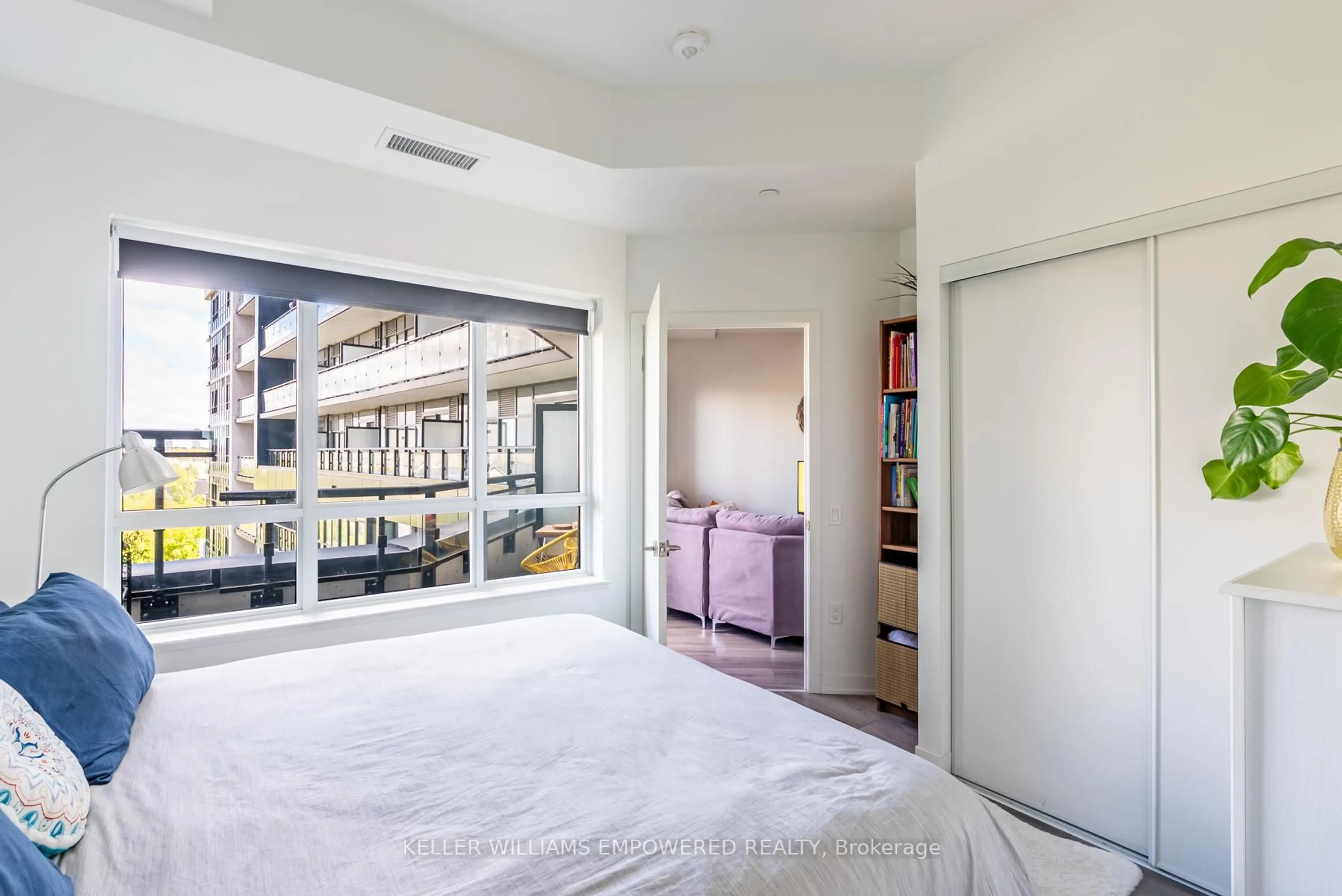 Unknown for 395 Dundas St #537, Oakville Ontario L6M 5R8