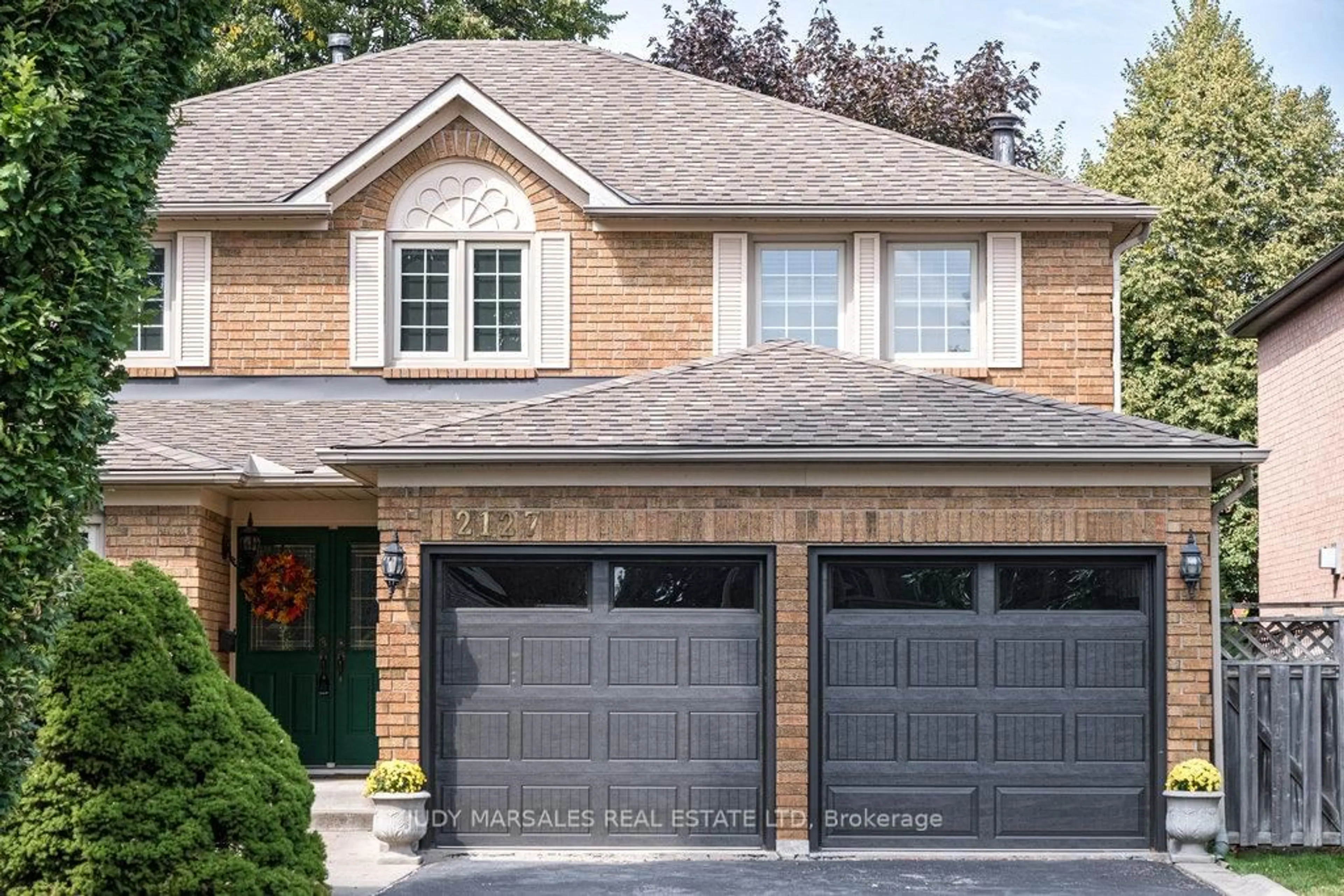 Home with brick exterior material, street for 2127 Brays Lane, Oakville Ontario L6M 2T2