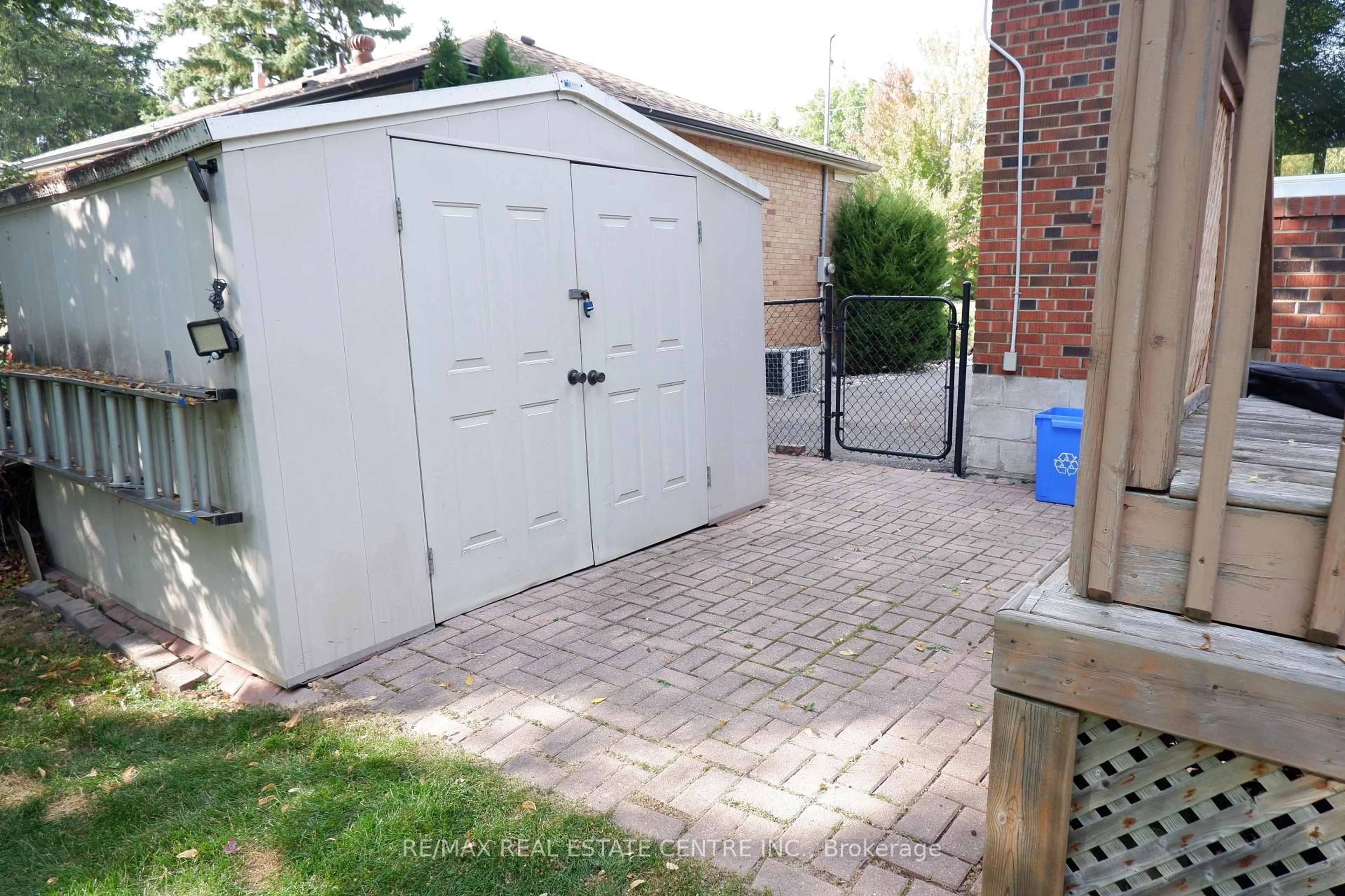 Unknown for 12 Shelley St, Halton Hills Ontario L7G 3W9