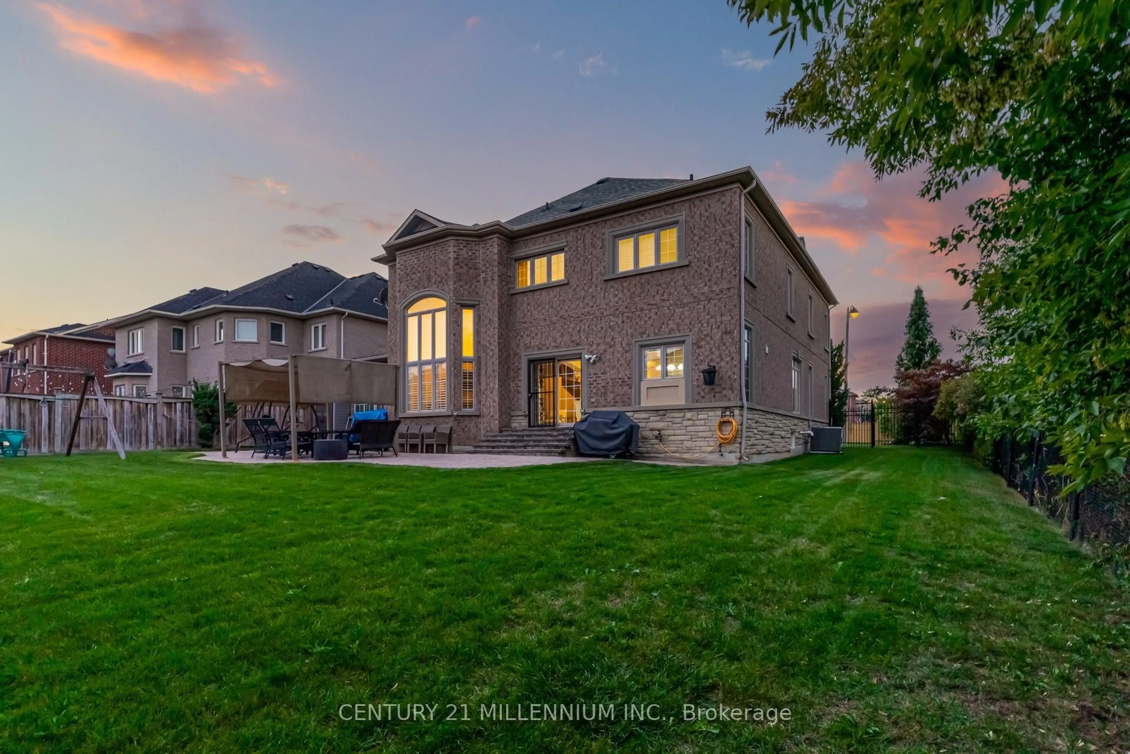 Unknown for 29 EIffel Blvd, Brampton Ontario L6P 1W3