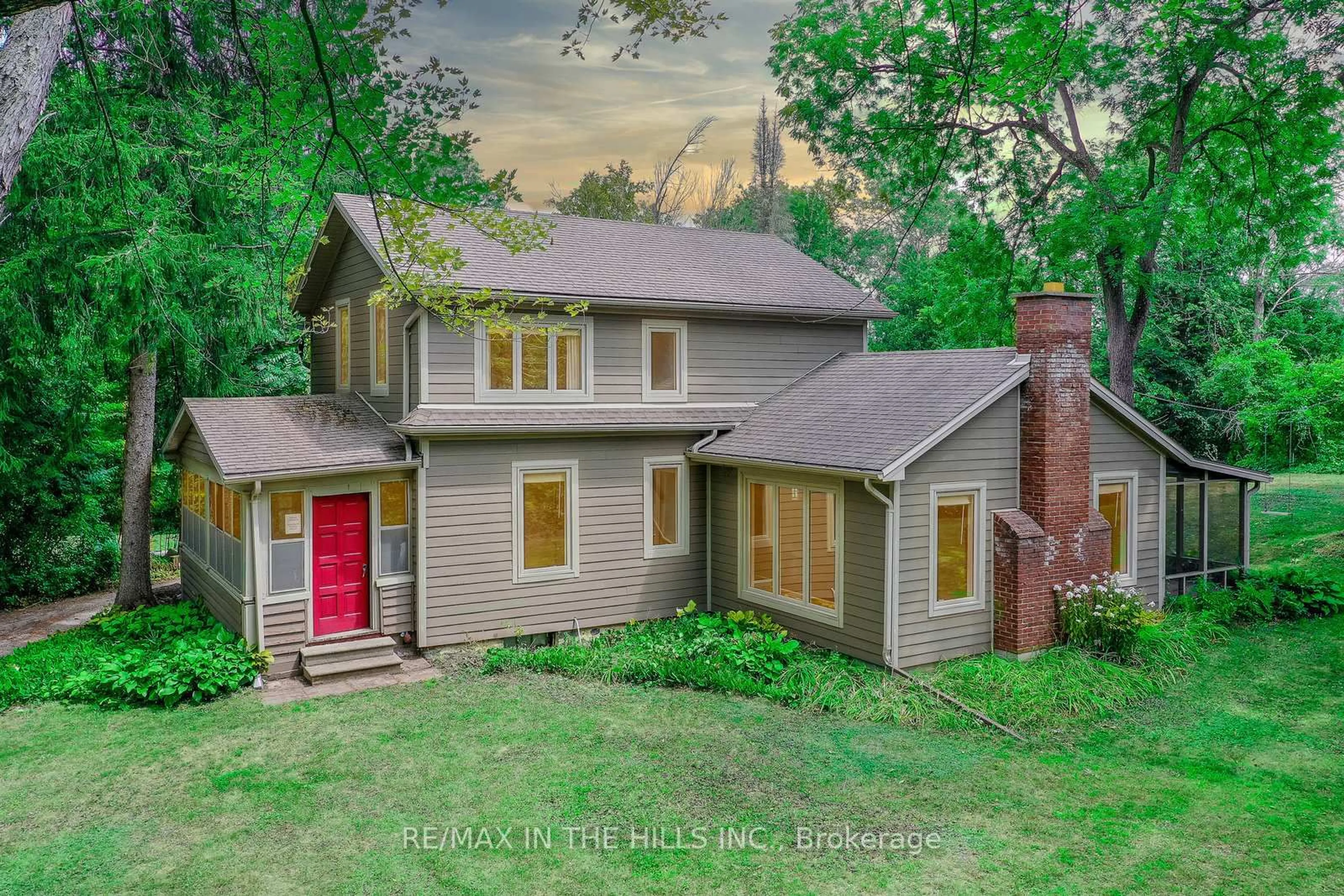 A pic from outside/outdoor area/front of a property/back of a property/a pic from drone, street for 2651 Forks Of The Credit Rd, Caledon Ontario L7K 2J8