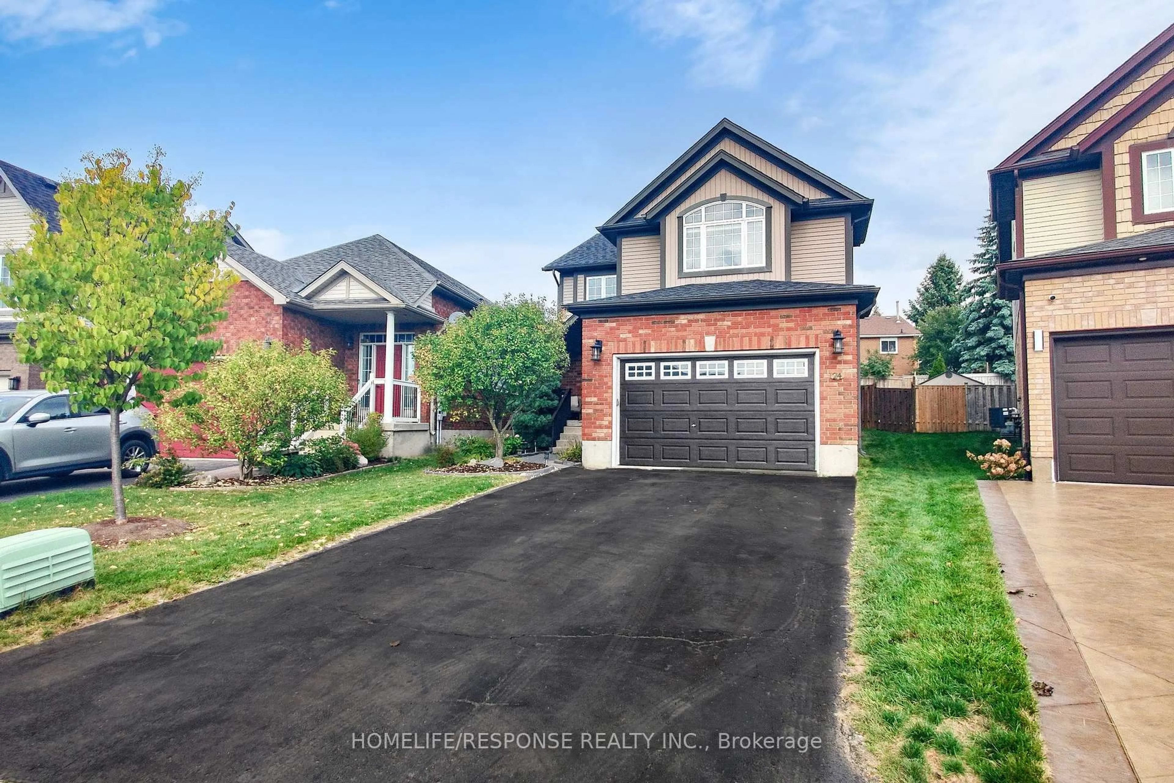 Home with brick exterior material, street for 24 Murray Crt, Orangeville Ontario L9W 0A1