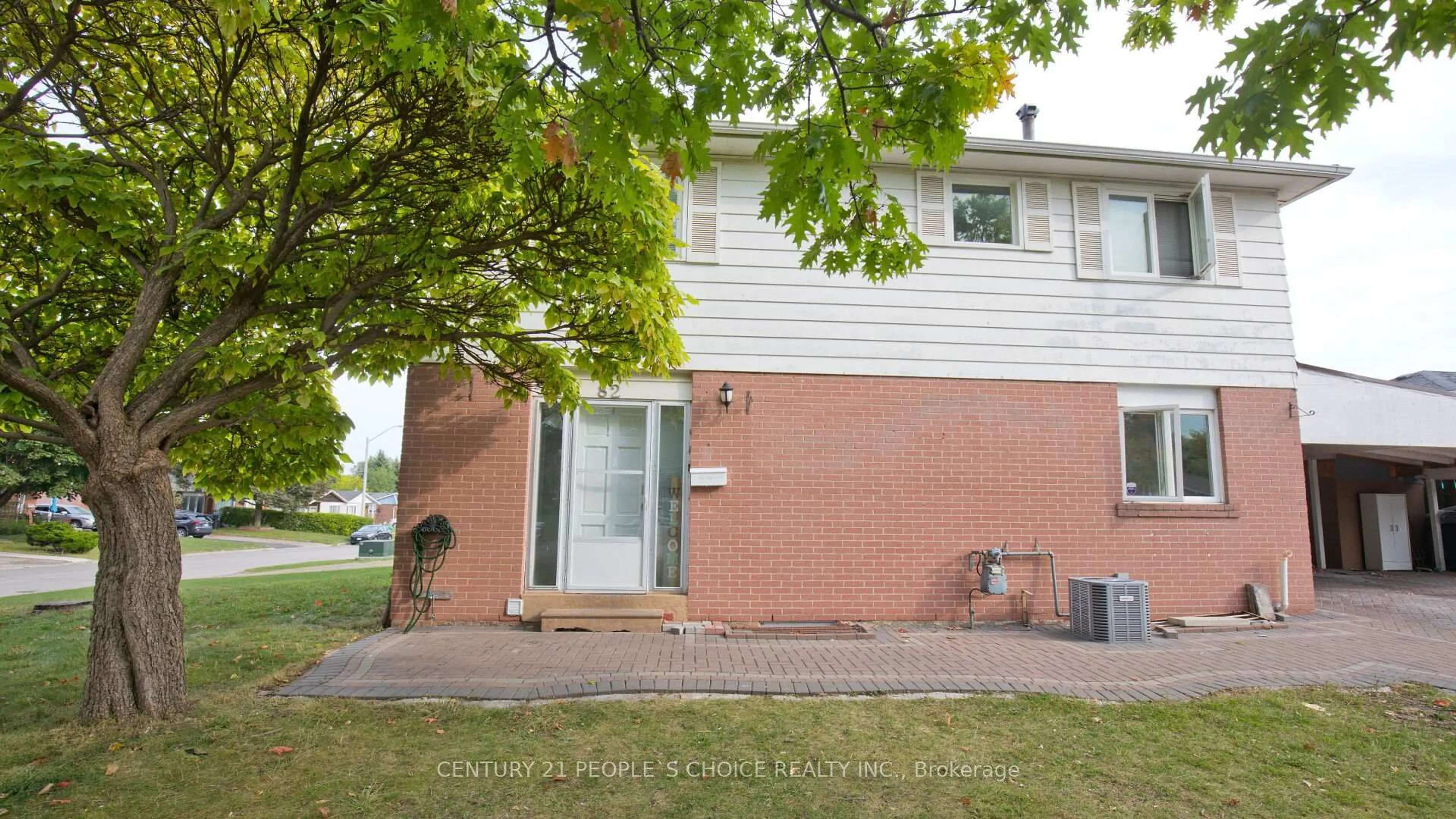 Home with brick exterior material, street for 82 Davenport Cres, Brampton Ontario L6T 3L6