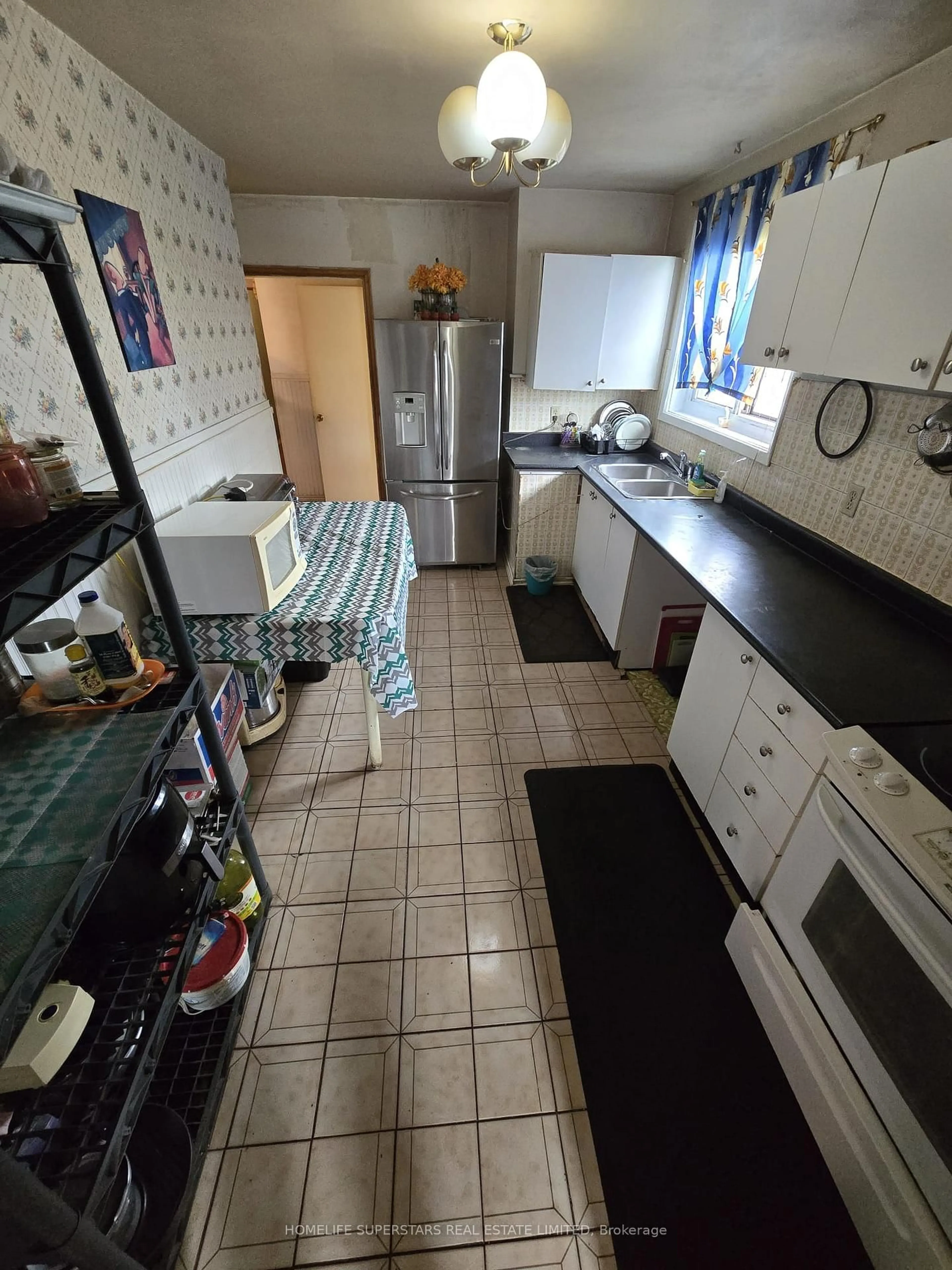 Standard kitchen, unknown for 36 Rubydale Gdns, Toronto Ontario M9L 1B9