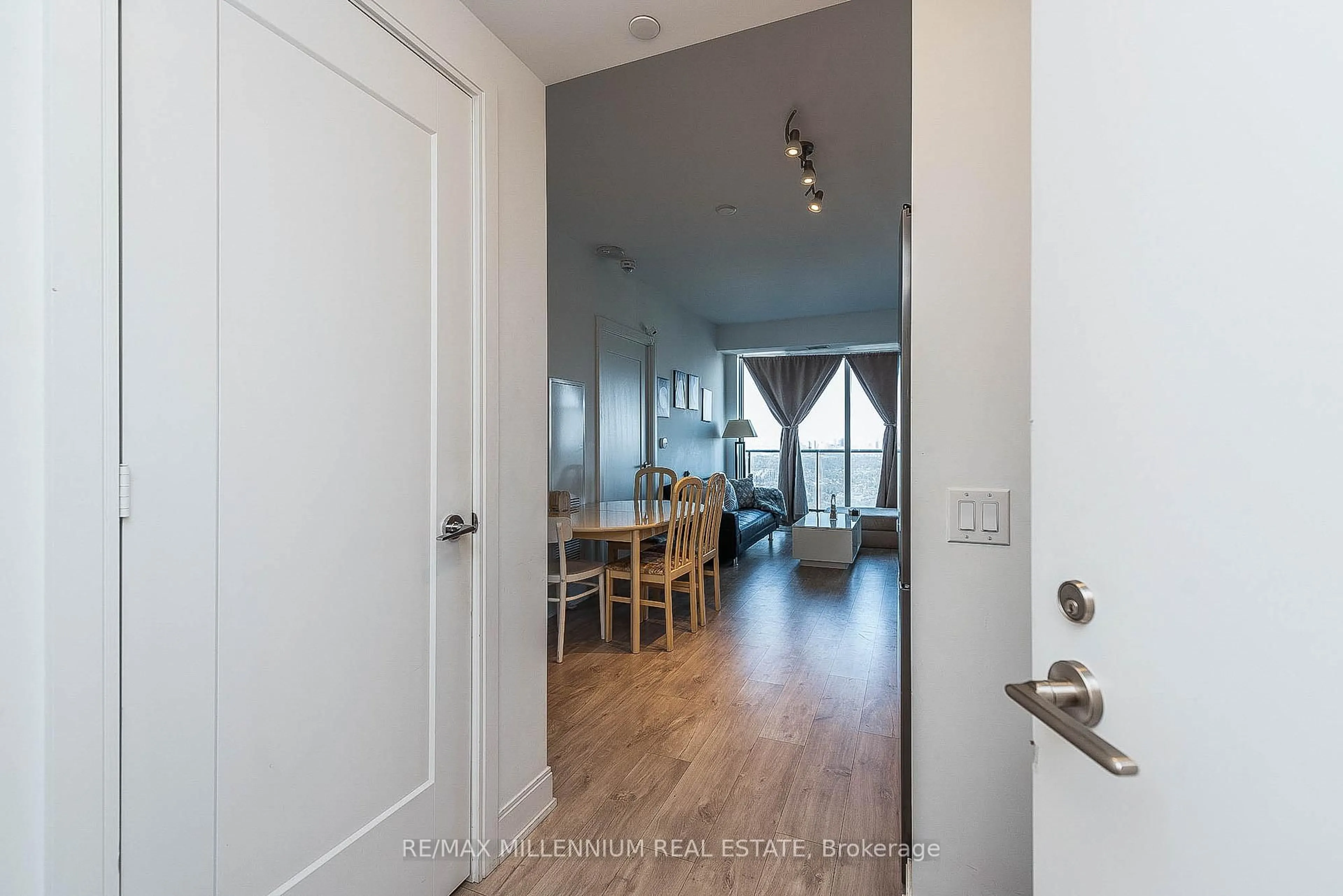 Indoor entryway for 70 Annie Craig Dr #4801, Toronto Ontario M8V 0C4
