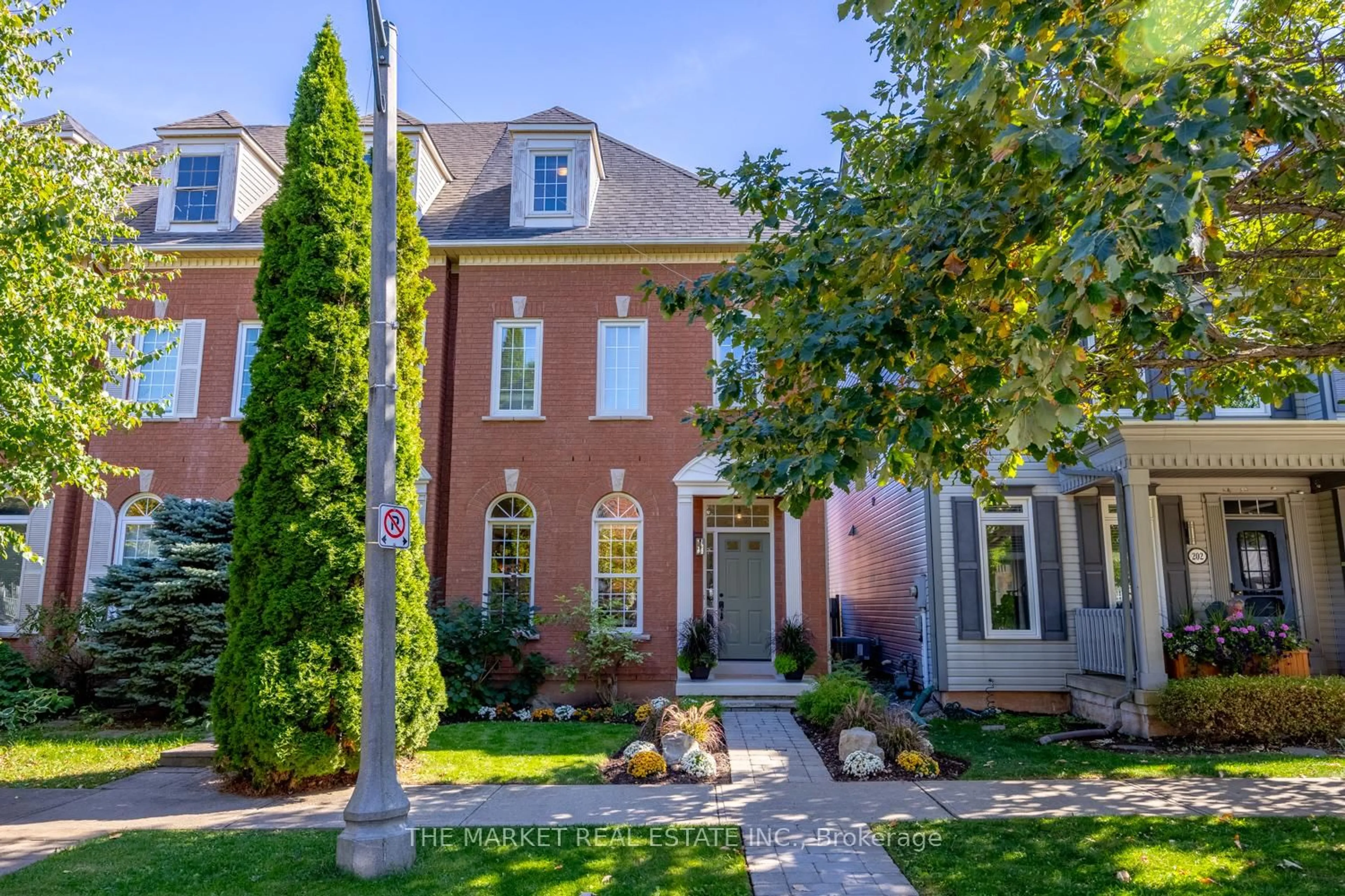 Home with brick exterior material, street for 204 Gatwick Dr, Oakville Ontario L6H 6M9