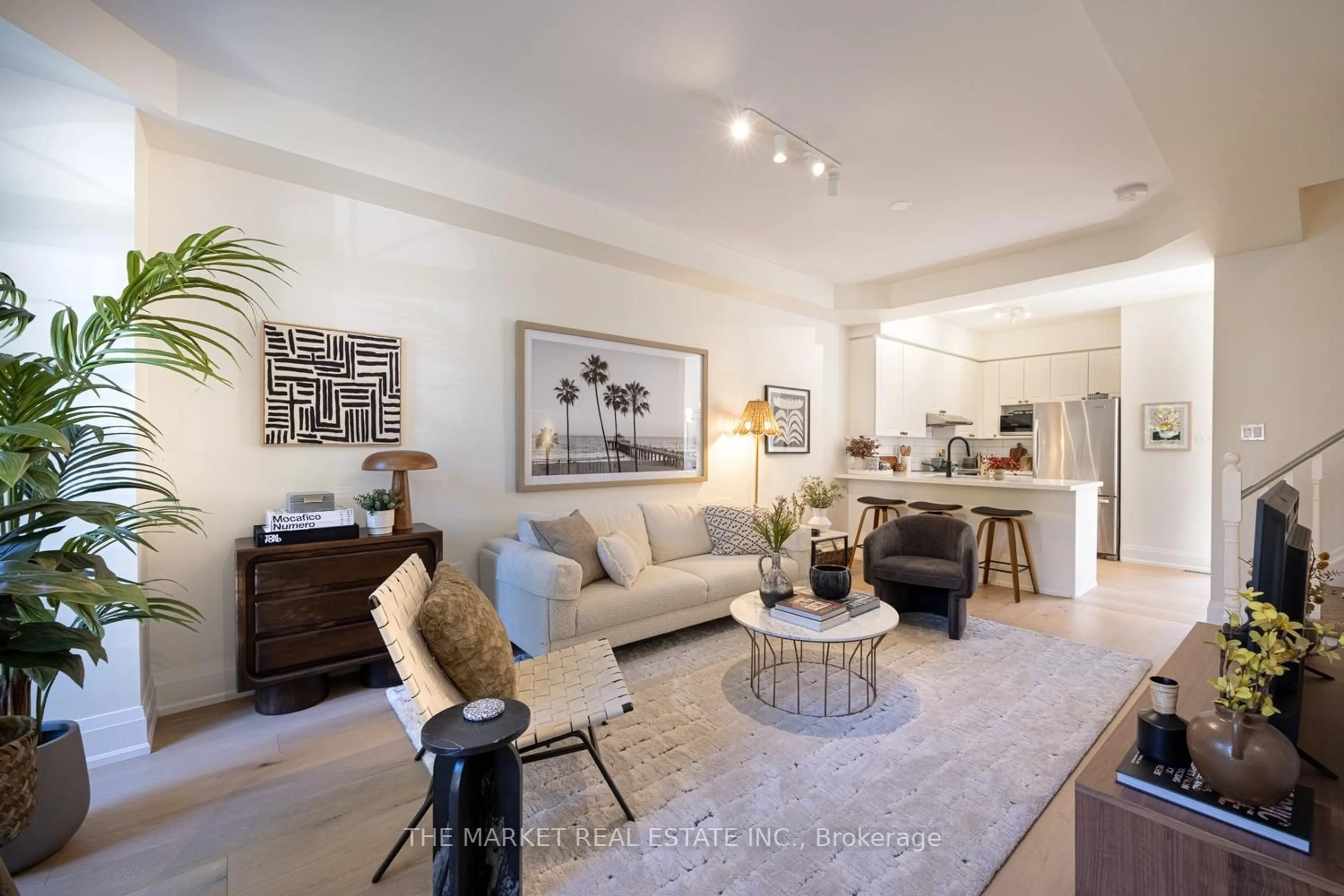 Living room with furniture, unknown for 204 Gatwick Dr, Oakville Ontario L6H 6M9