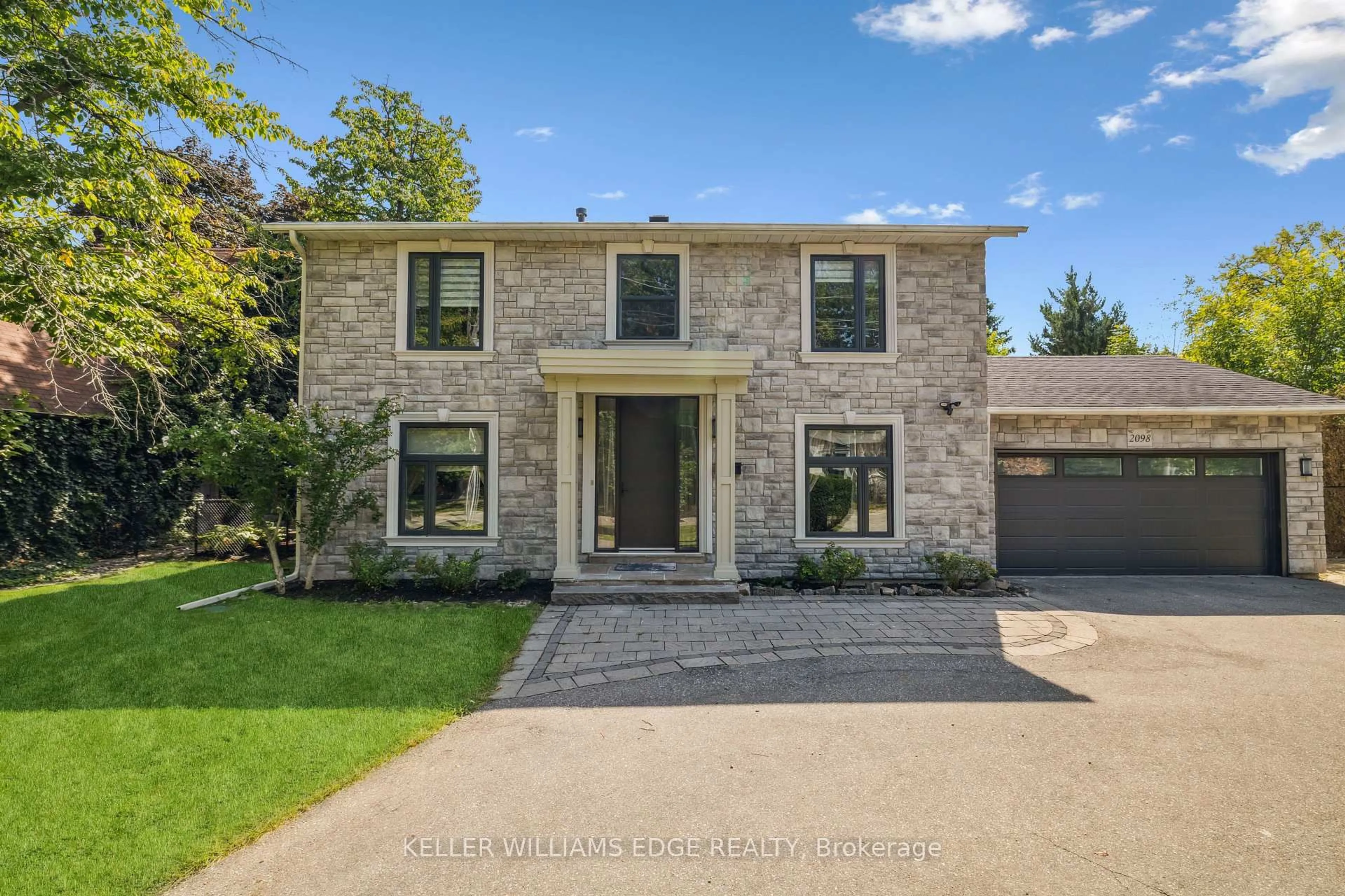 Home with brick exterior material, street for 2098 Mississauga Rd, Mississauga Ontario L5H 2K6